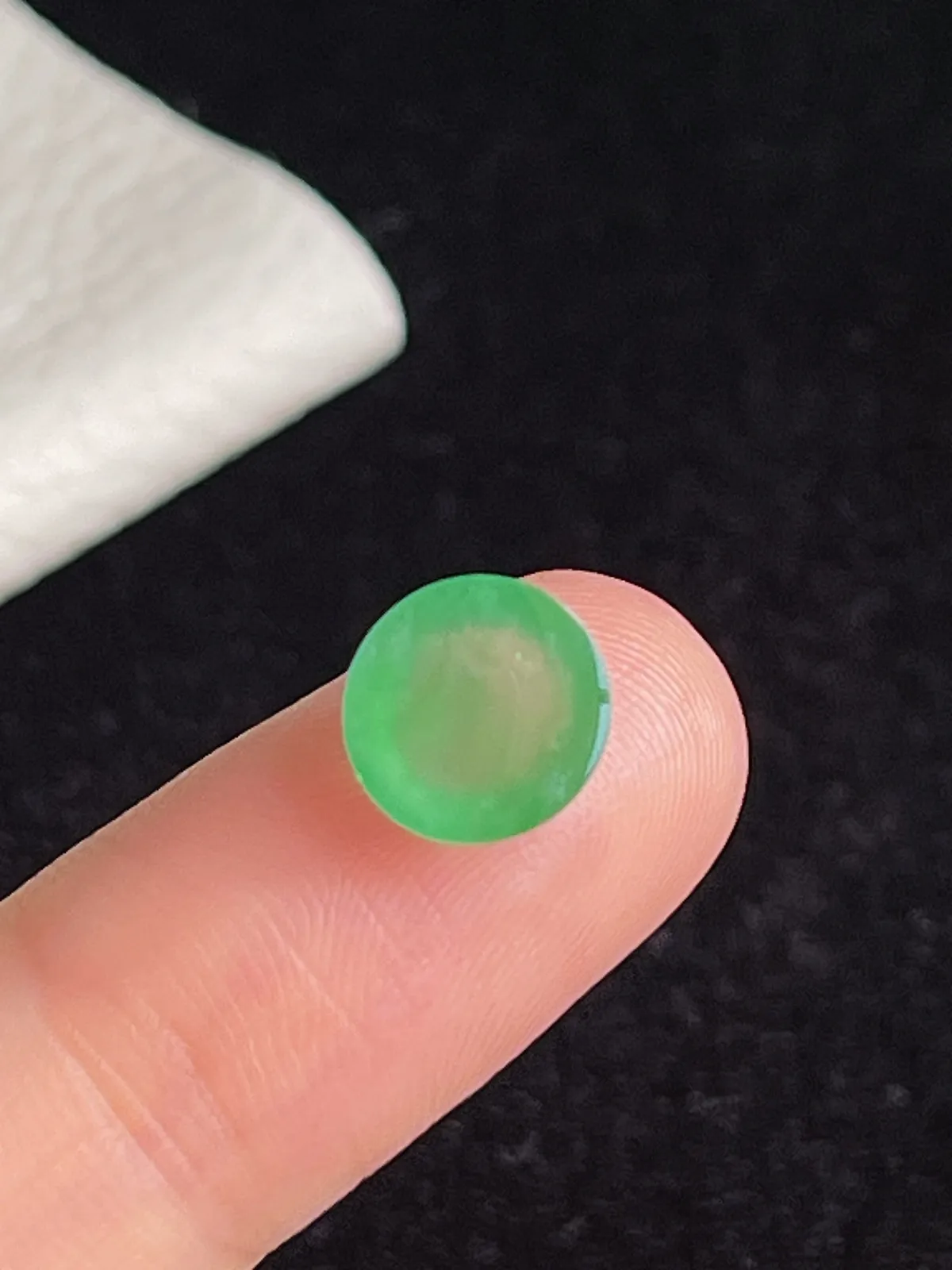 翡翠冰种浅绿色戒面