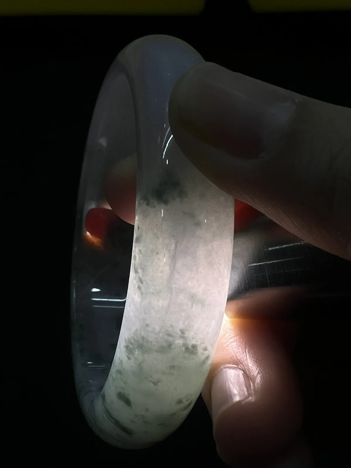 正圈55.7圈口，翡翠冰糯种飘绿手镯