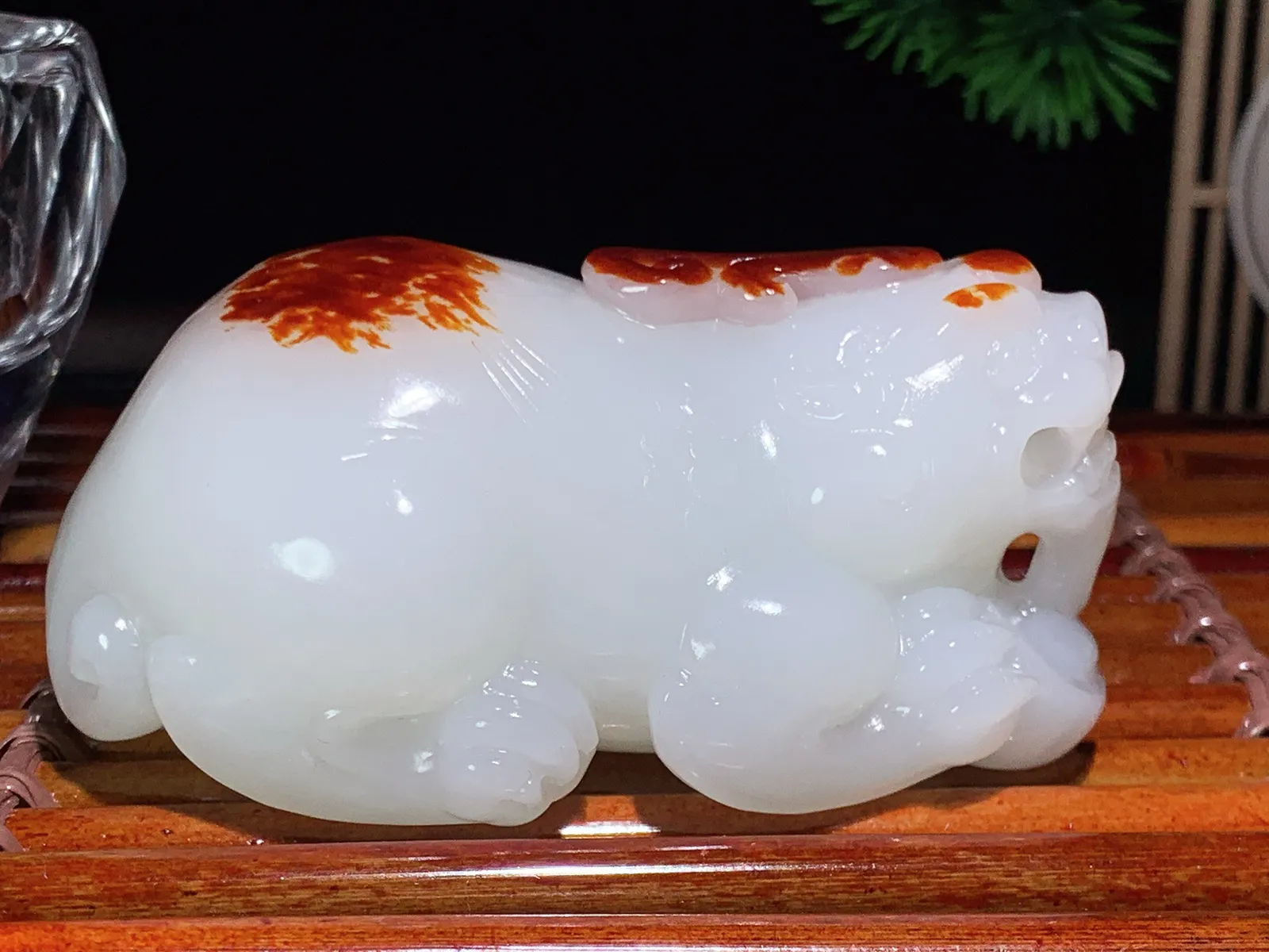 收藏级！新疆和田玉羊脂白招财进宝貔貅把件 尺寸80/47/38重234.8克。玉质细腻油润。手推出油