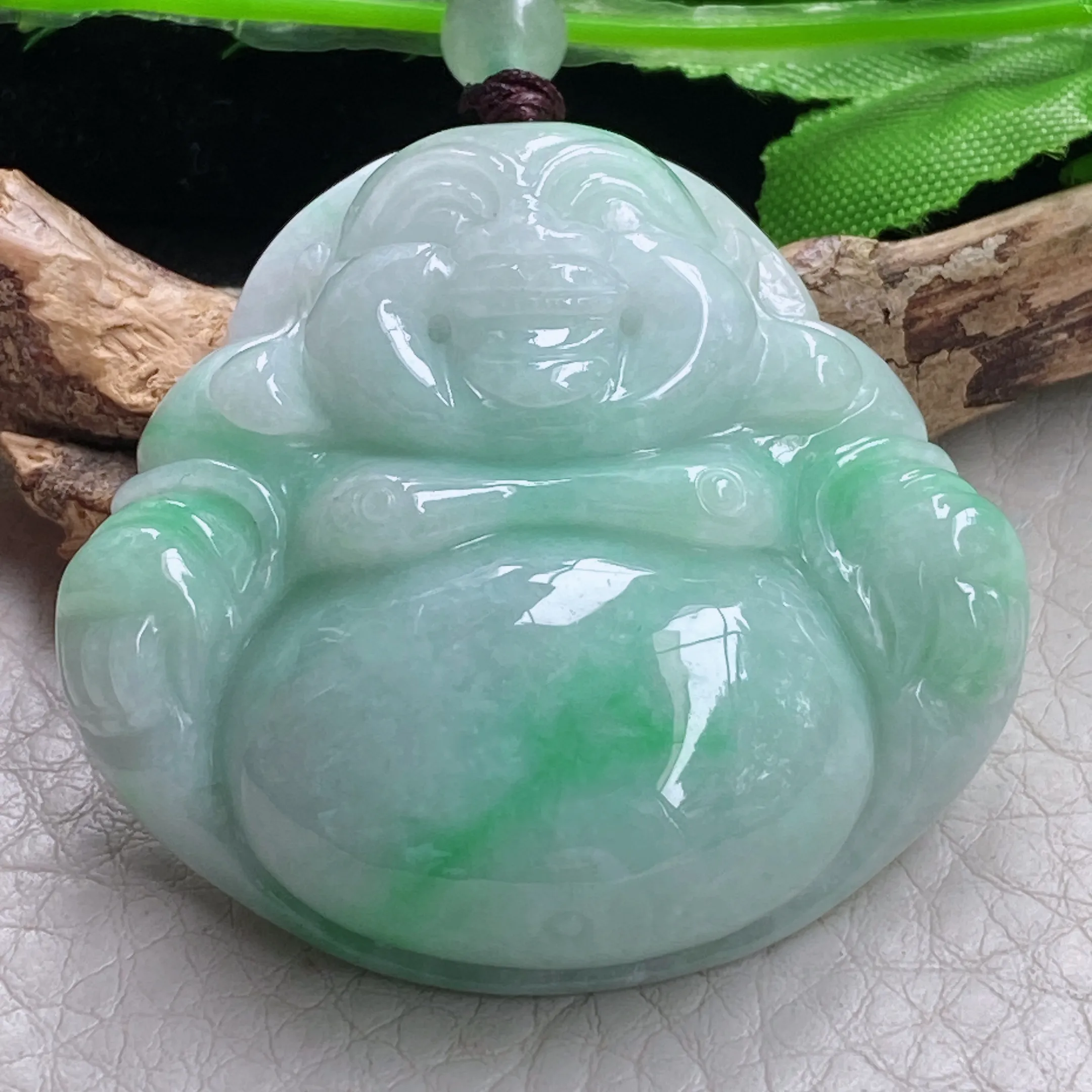 zen自然光43*45.5*12.6天然缅甸翡翠飘绿大佛公吊坠