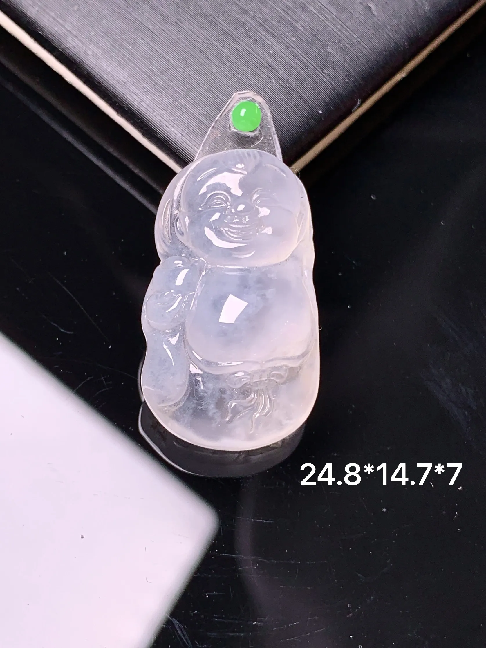 镶嵌款 冰种宝宝佛公吊坠 玉质细腻 色泽艳丽清新 整体尺寸24.8*14.7*7