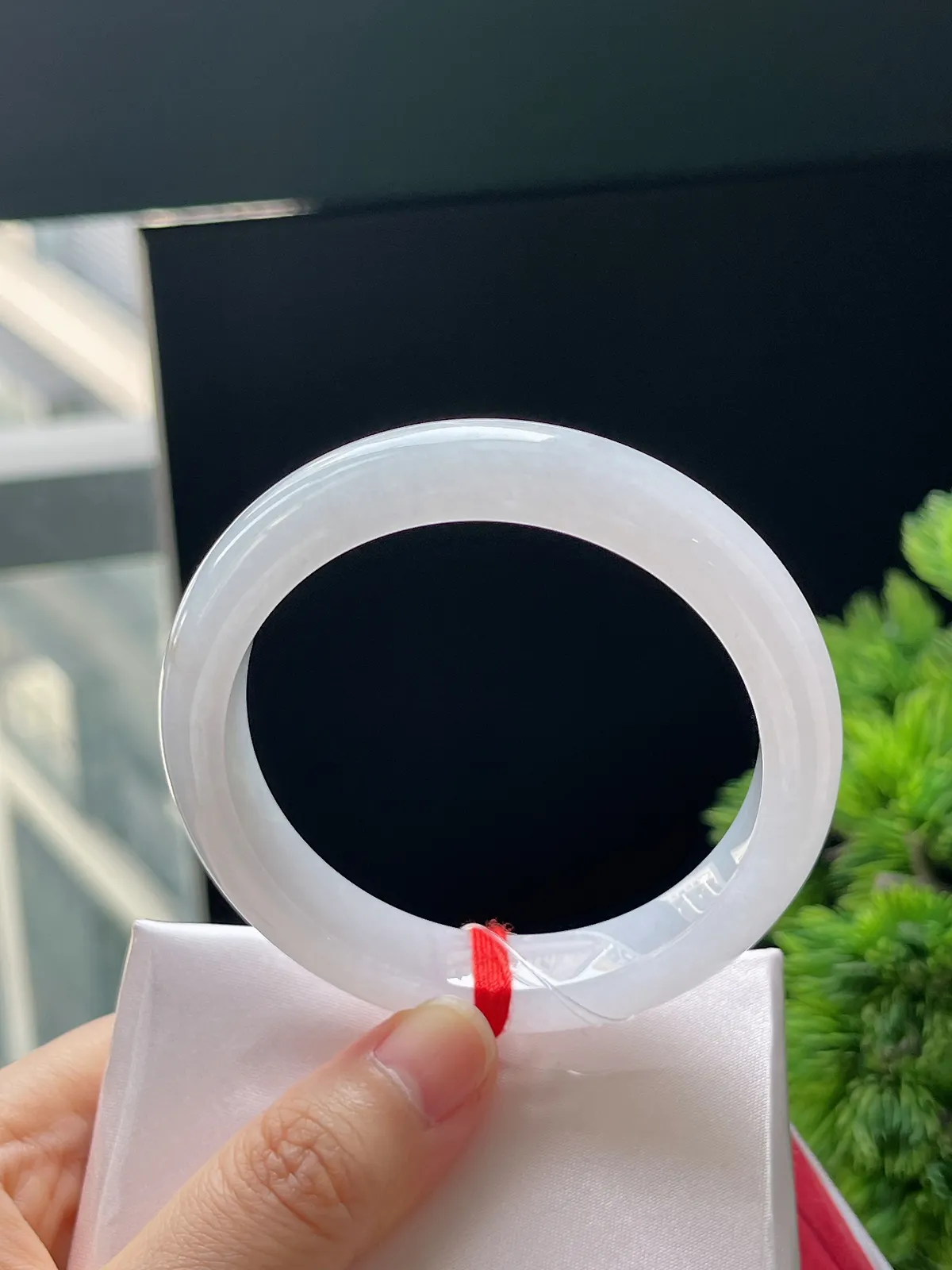 正圈55圈口，翡翠冰糯白色手镯