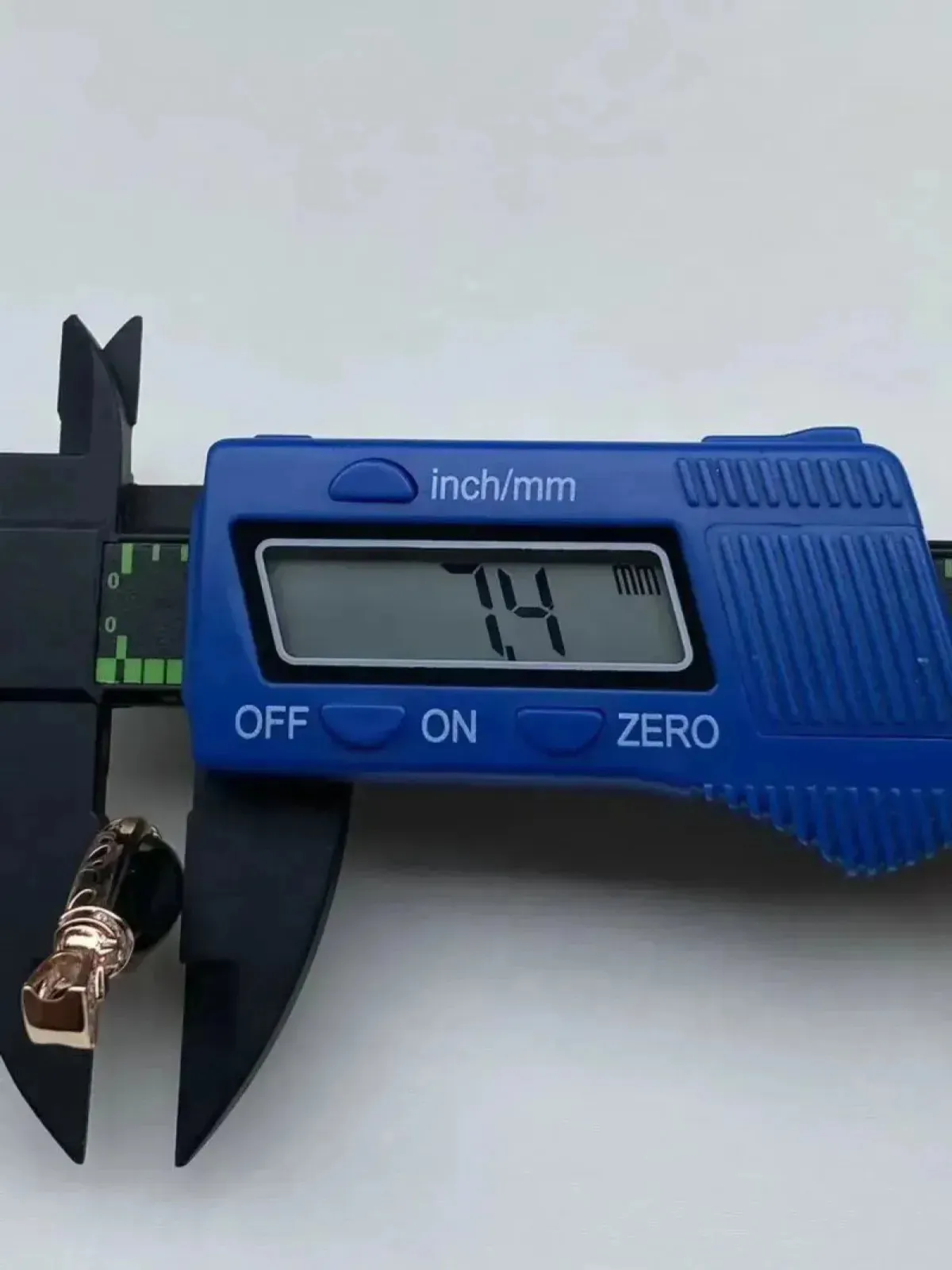 墨翠：【水滴吊坠】18K金+南非钻镶嵌，细腻干净，黑度极黑，性价比高·做工精致，打灯透绿 裸石尺寸：18.8*9.8‘