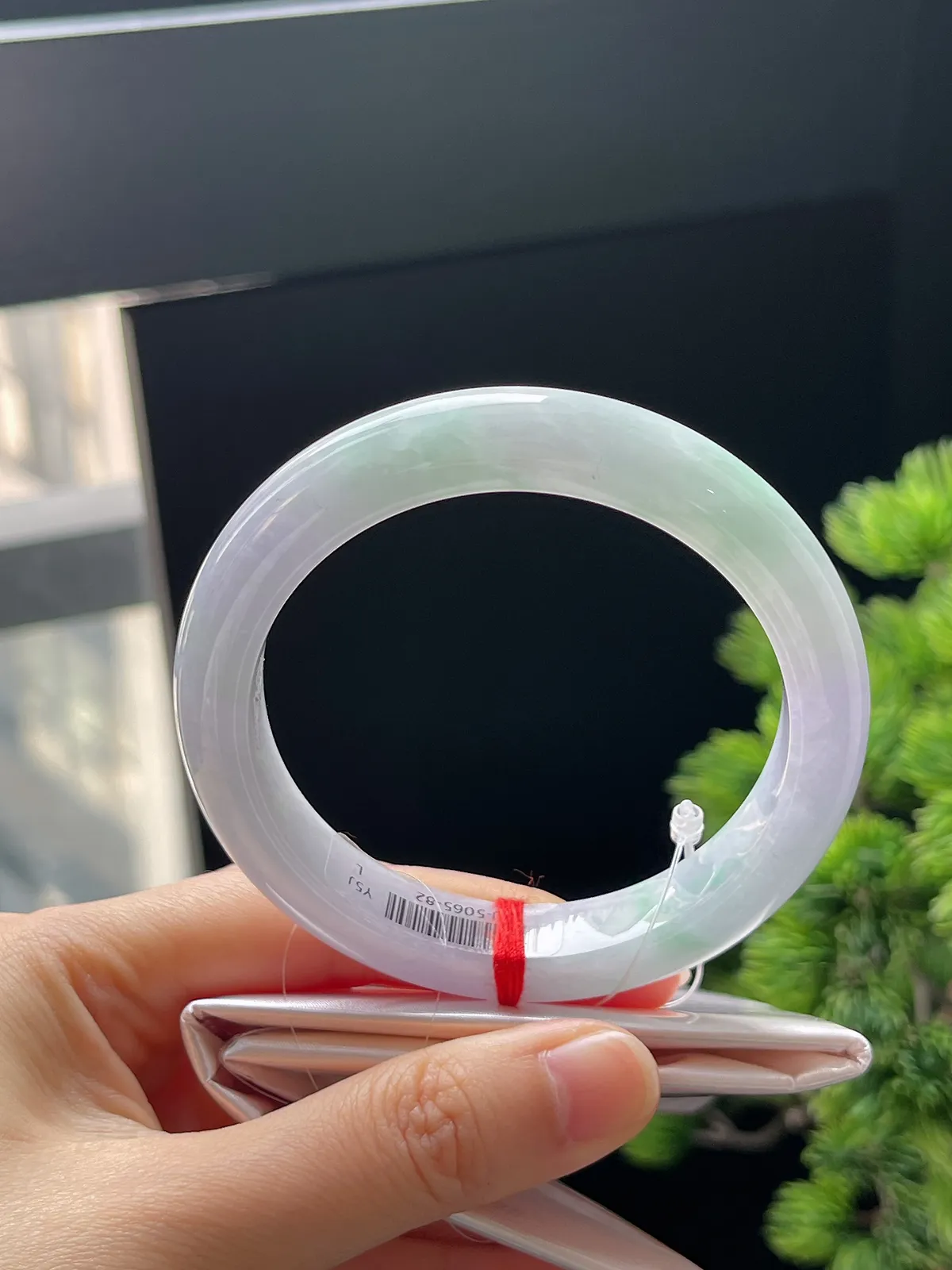 正圈58圈口，翡翠糯化种春带彩手镯