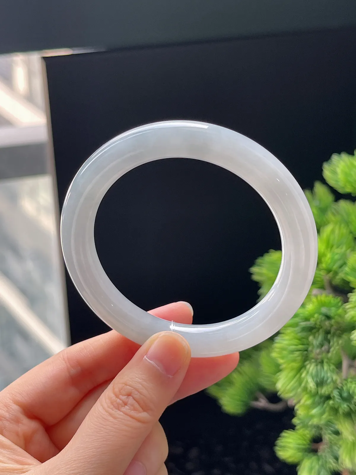 圆镯55.5圈口，翡翠手镯