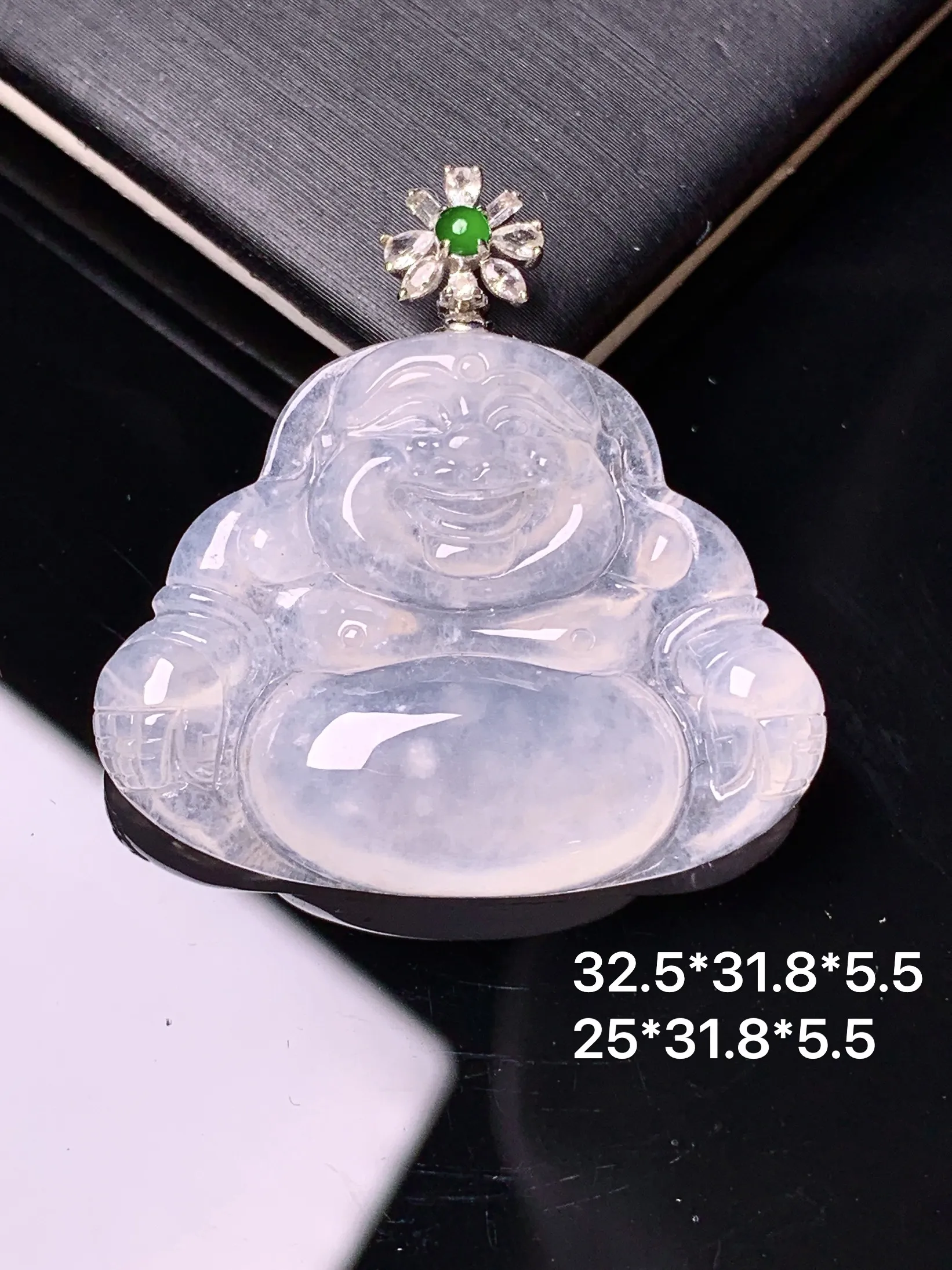 18k金钻镶嵌冰种佛公吊坠 玉质细腻 色泽艳丽清新 整体尺寸32.5*31.8*5.5