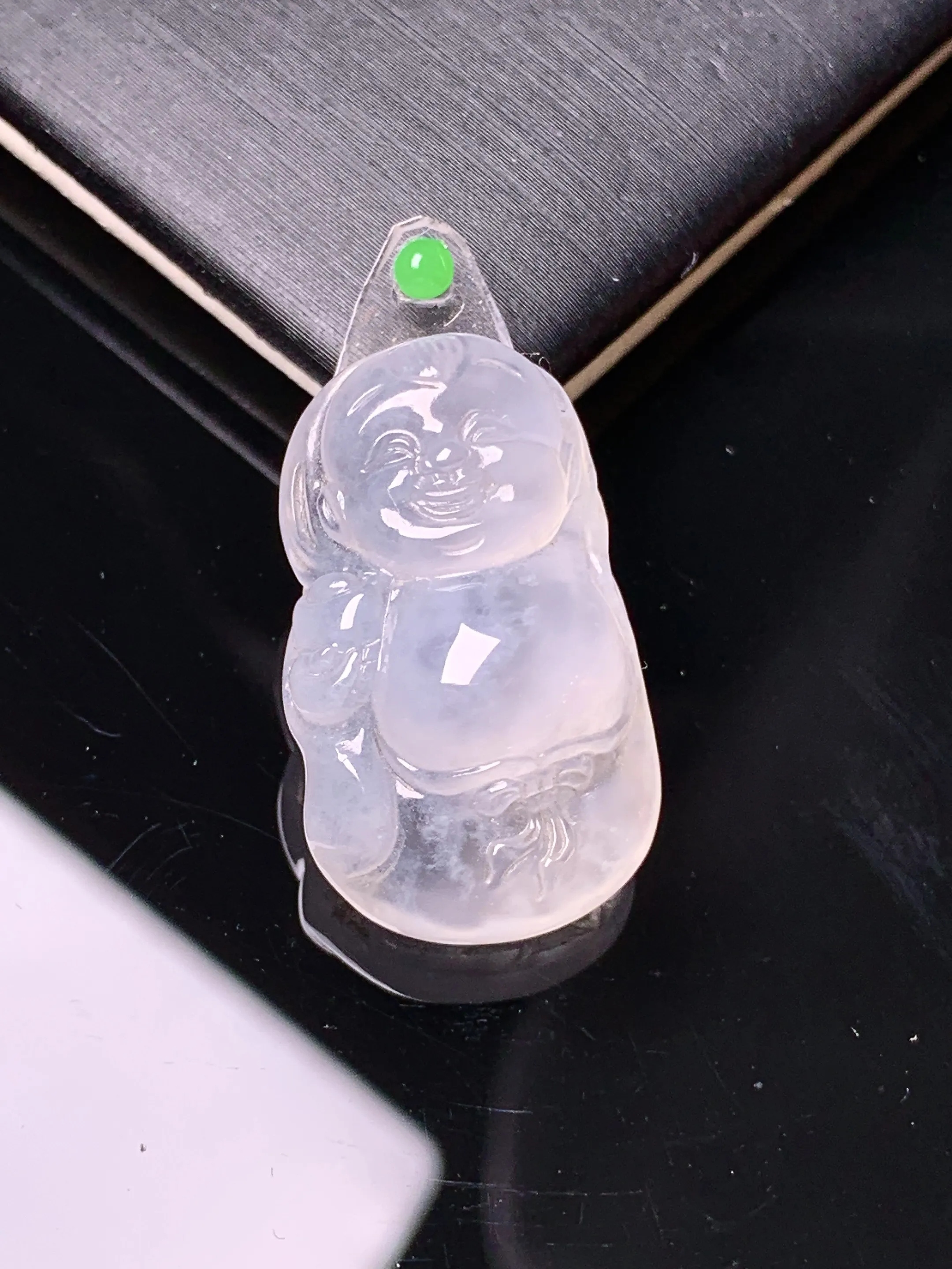 镶嵌款 冰种宝宝佛公吊坠 玉质细腻 色泽艳丽清新 整体尺寸24.8*14.7*7