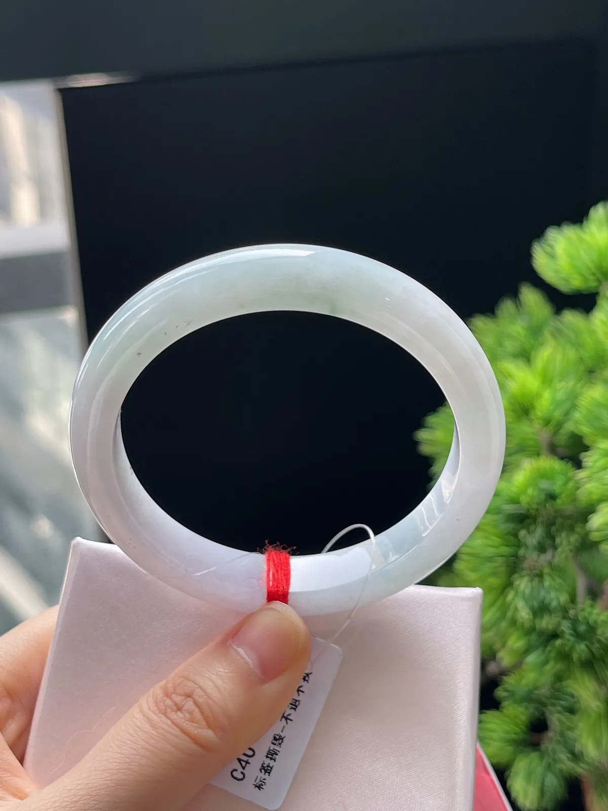 正圈56圈口，翡翠糯化种飘绿手镯