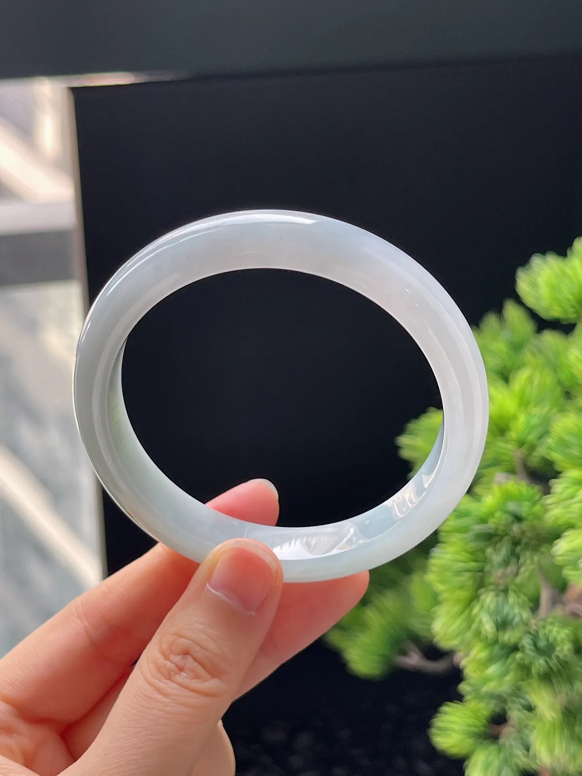 正圈57.1圈口，翡翠糯化种白色手镯