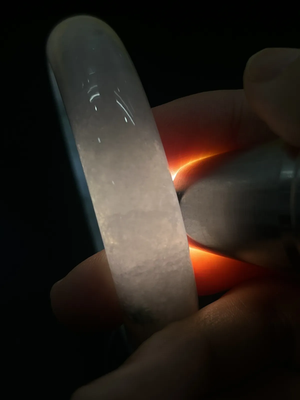 正圈55.7圈口，翡翠冰糯种飘绿手镯