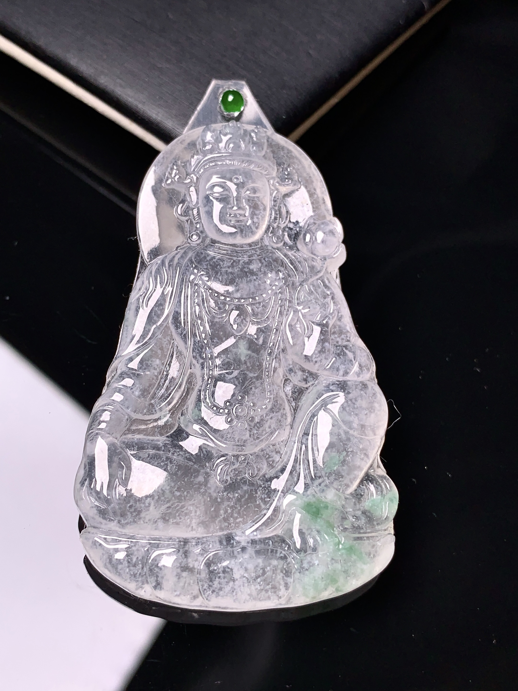 镶嵌款 冰种度母观音菩萨吊坠 玉质细腻 色泽艳丽清新 整体尺寸55.5*33.8*3.8