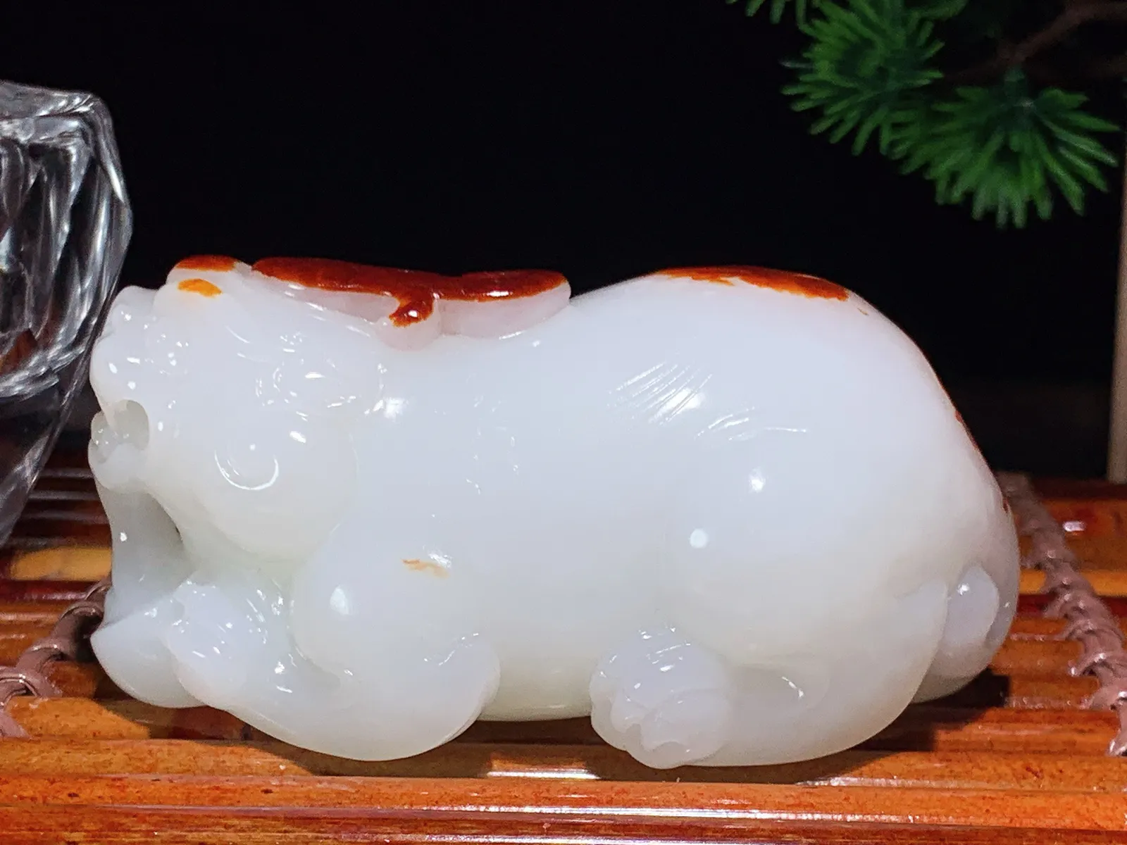 收藏级！新疆和田玉羊脂白招财进宝貔貅把件 尺寸80/47/38重234.8克。玉质细腻油润。手推出油。佩戴高端典雅。lt260206