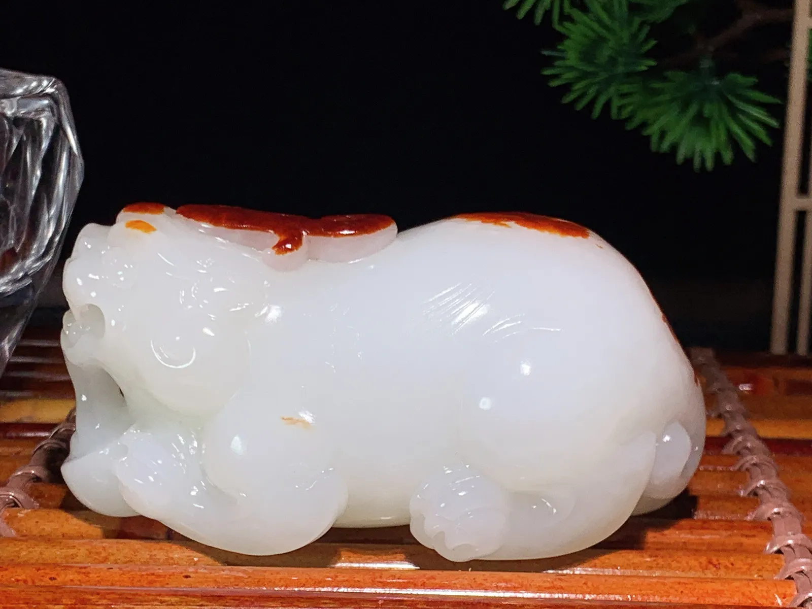 收藏级！新疆和田玉羊脂白招财进宝貔貅把件 尺寸80/47/38重234.8克。玉质细腻油润。手推出油。佩戴高端典雅。lt260206