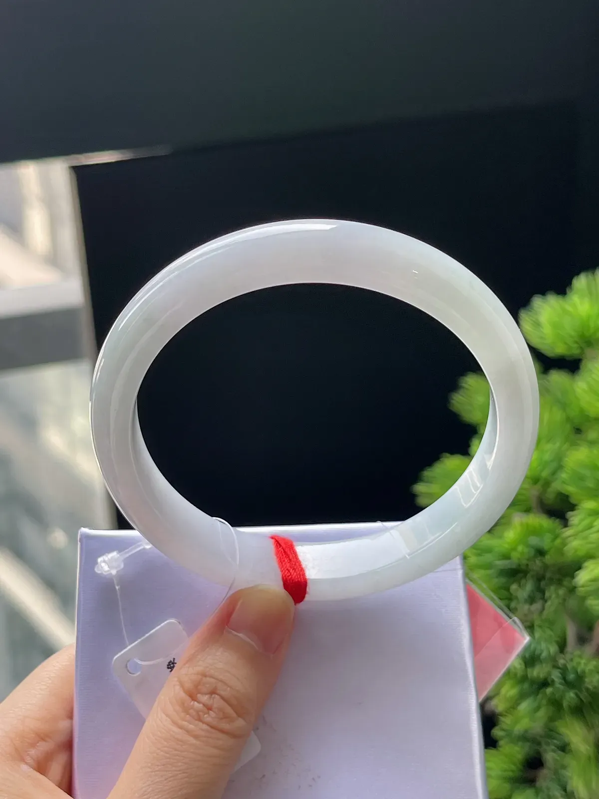 正圈63圈口，翡翠糯化种淡紫色手镯