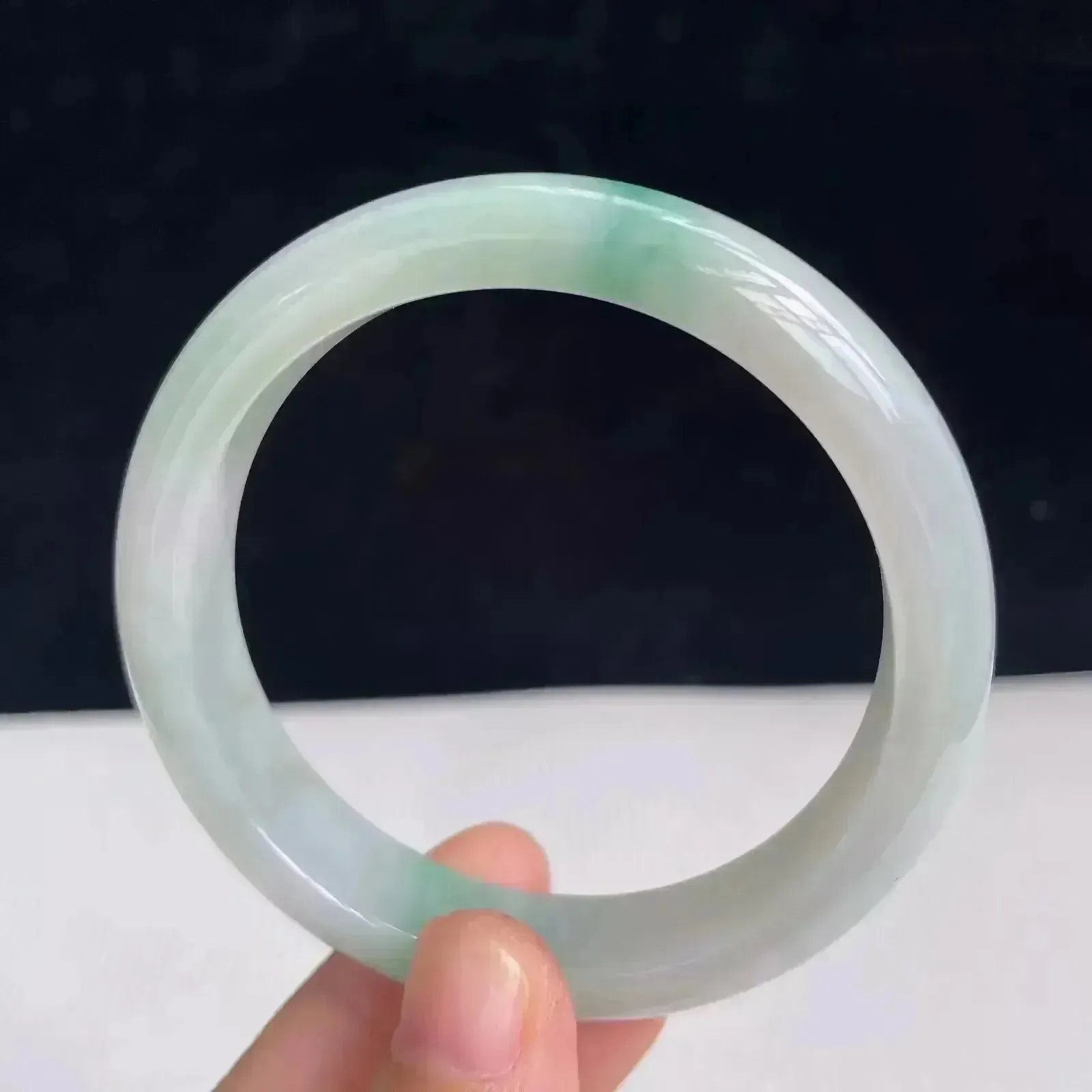 54圈好种水玉石天然翡翠A货水润有种有色飘绿手镯46.09g