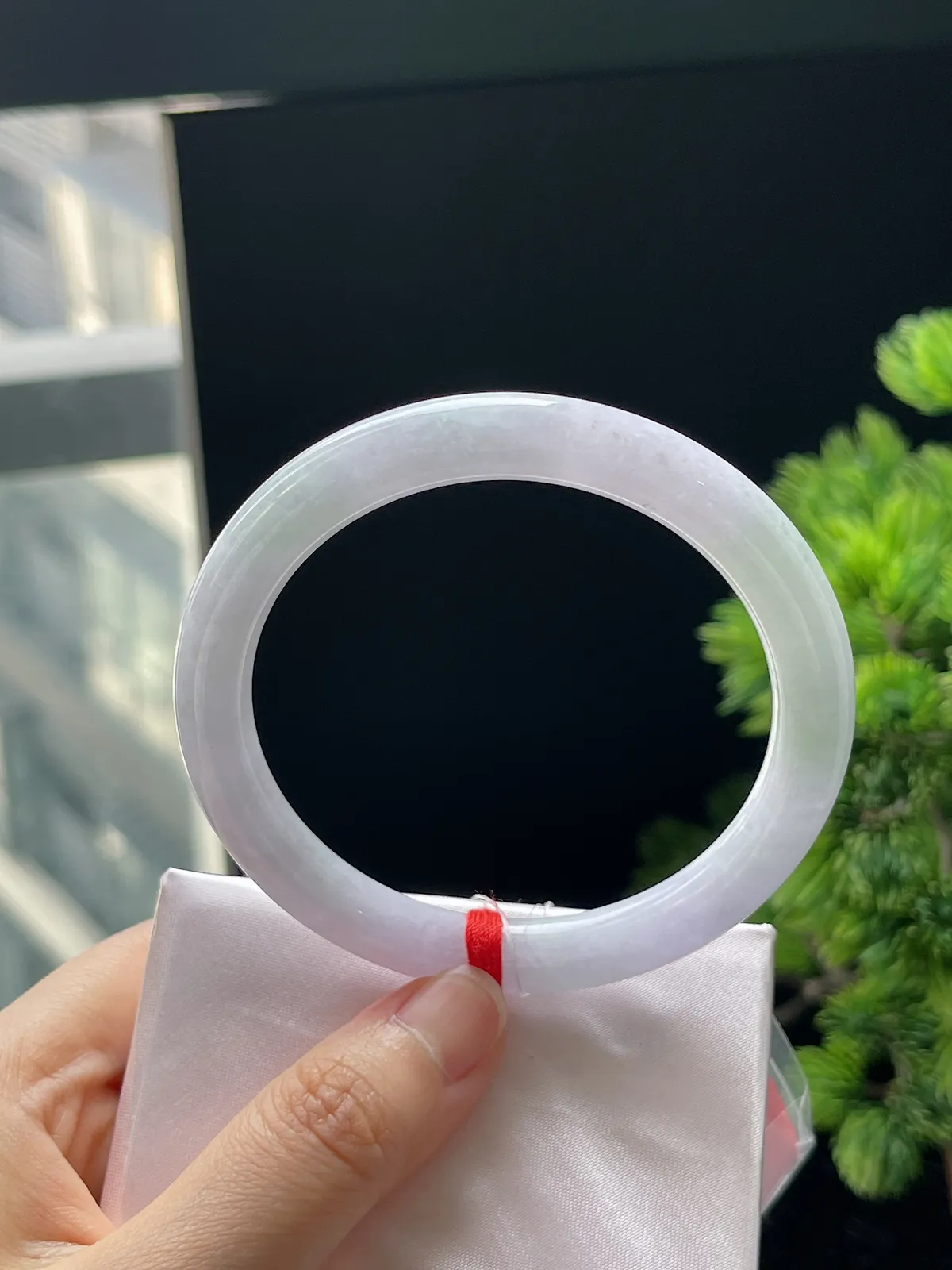 圆镯58圈口，翡翠糯化种春带彩手镯