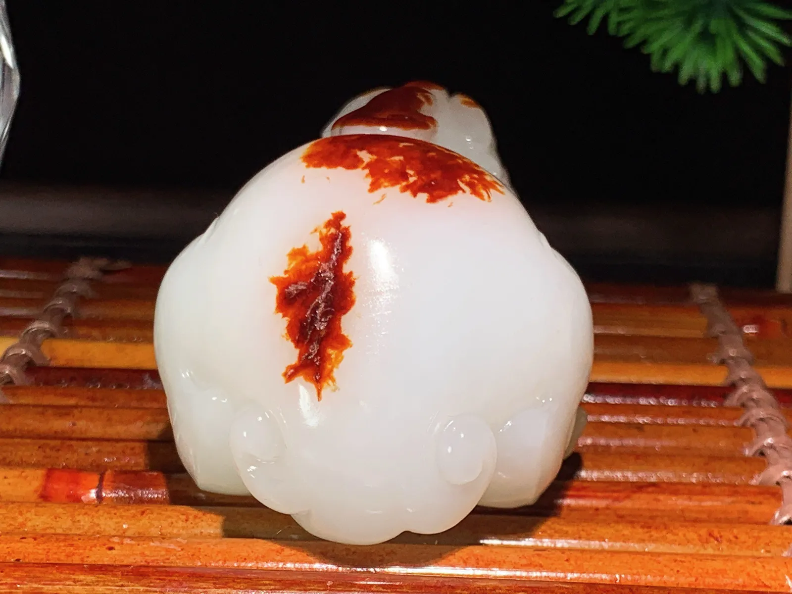 收藏级！新疆和田玉羊脂白招财进宝貔貅把件 尺寸80/47/38重234.8克。玉质细腻油润。手推出油。佩戴高端典雅。lt260206