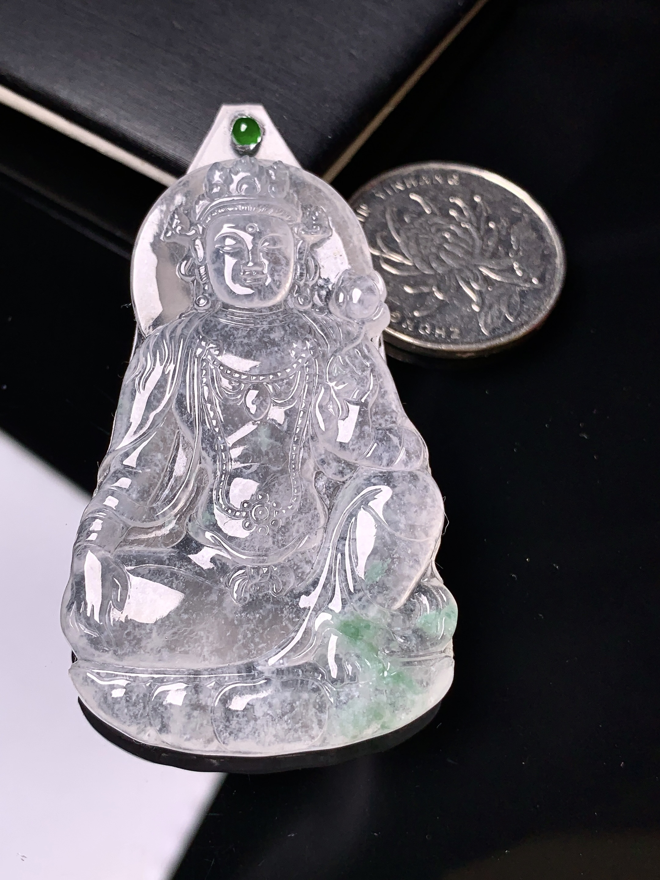 镶嵌款 冰种度母观音菩萨吊坠 玉质细腻 色泽艳丽清新 整体尺寸55.5*33.8*3.8