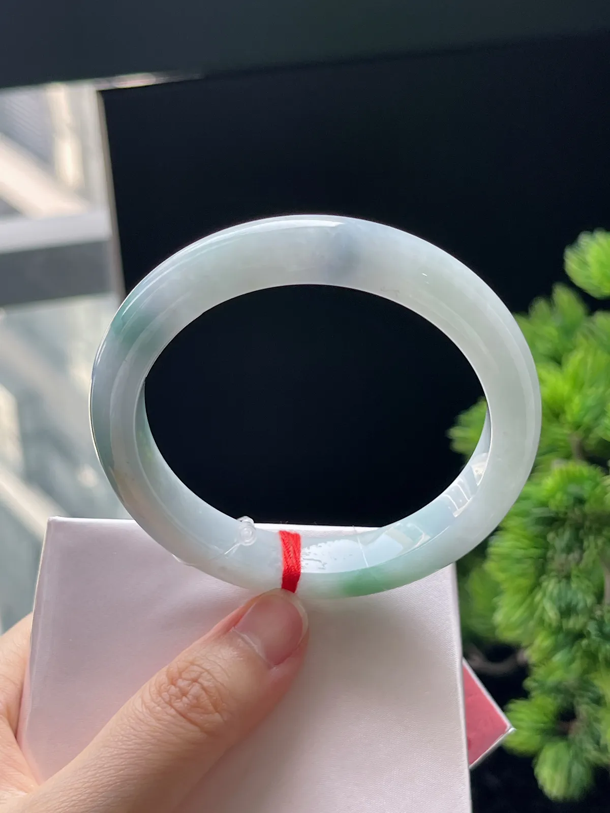 正圈57圈口，翡翠糯化种蓝调飘花手镯