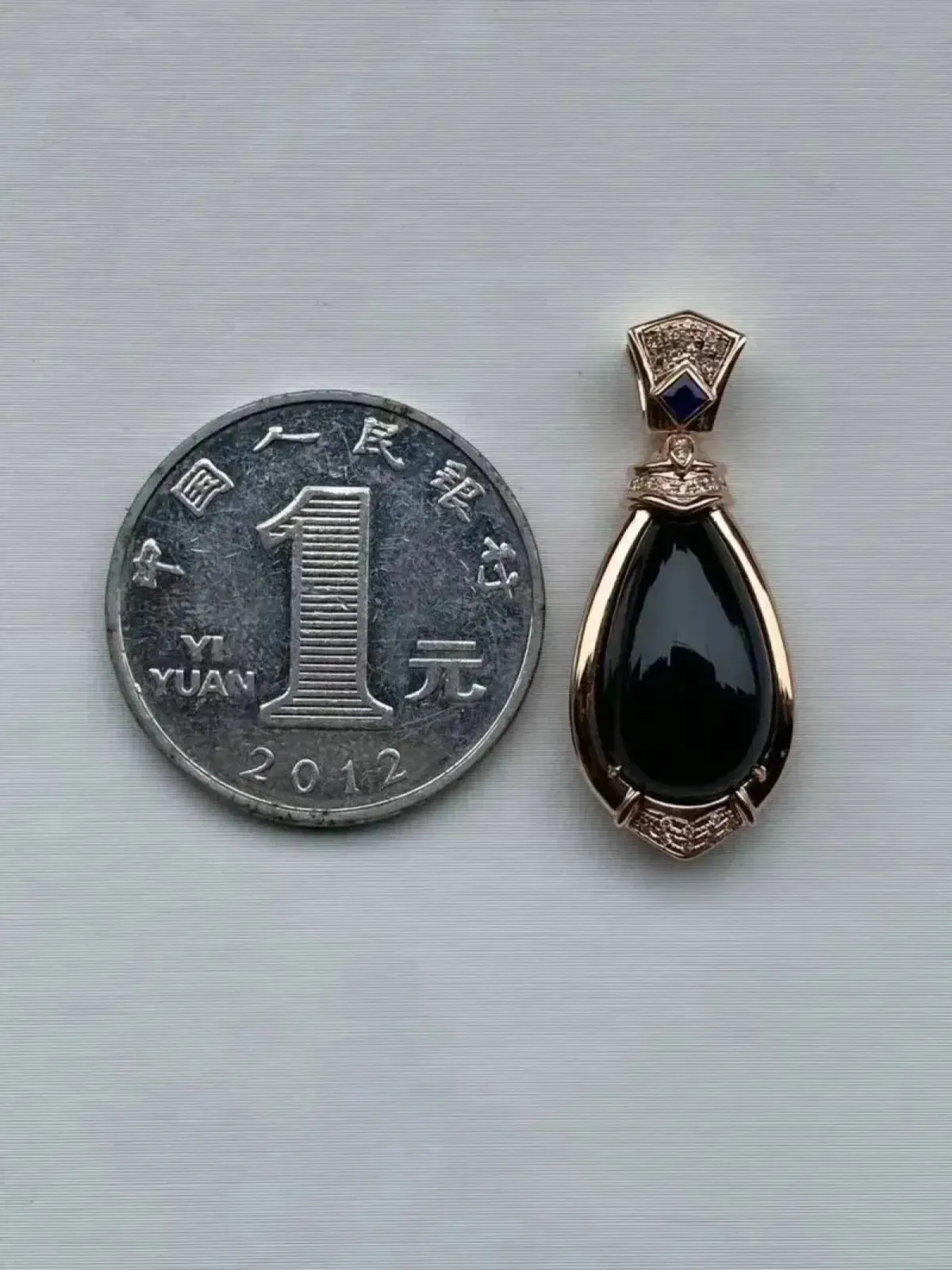 墨翠：【水滴吊坠】18K金+南非钻镶嵌，细腻干净，黑度极黑，性价比高·做工精致，打灯透绿 裸石尺寸：18.8*9.8‘