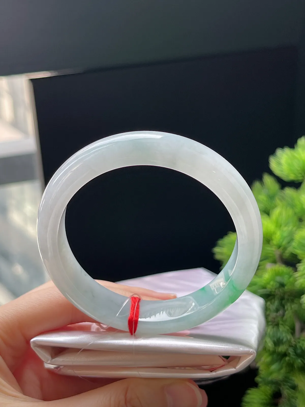 正圈57.2圈口，翡翠冰糯种飘花手镯