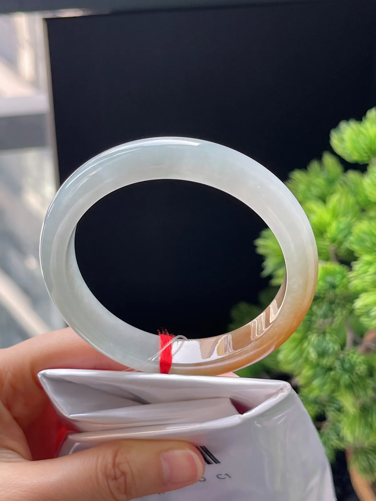 正圈56圈口，翡翠冰糯种飘黄翡手镯