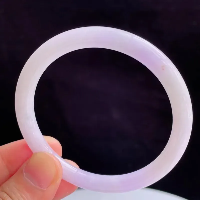 55.6mm自然光拍摄天然翡翠A货紫罗兰好种水圆条手镯 24.84克