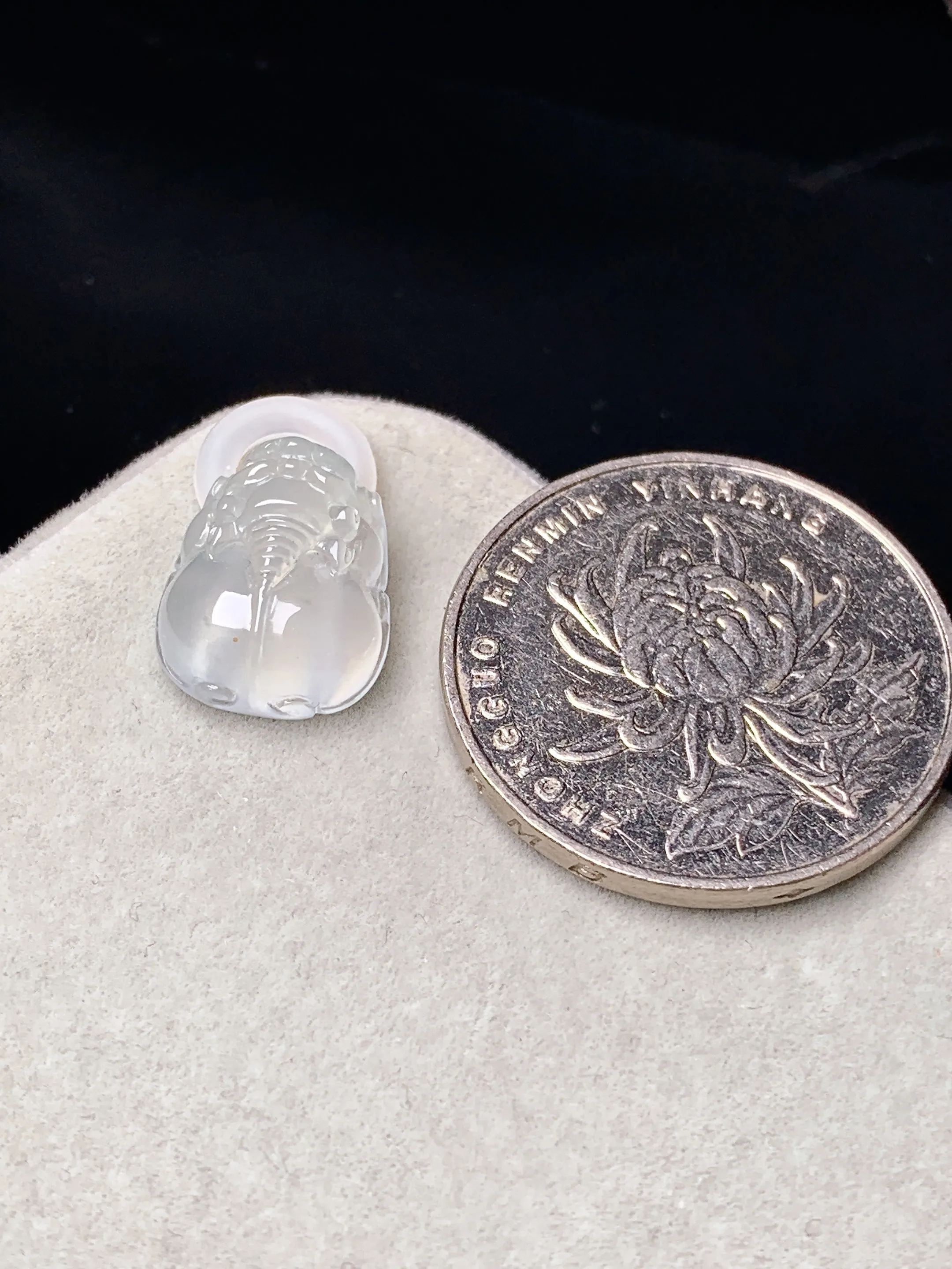 镶嵌款 冰种貔貅吊坠 玉质细腻 色泽艳丽清新 整体尺寸13.6*11.2*5.8