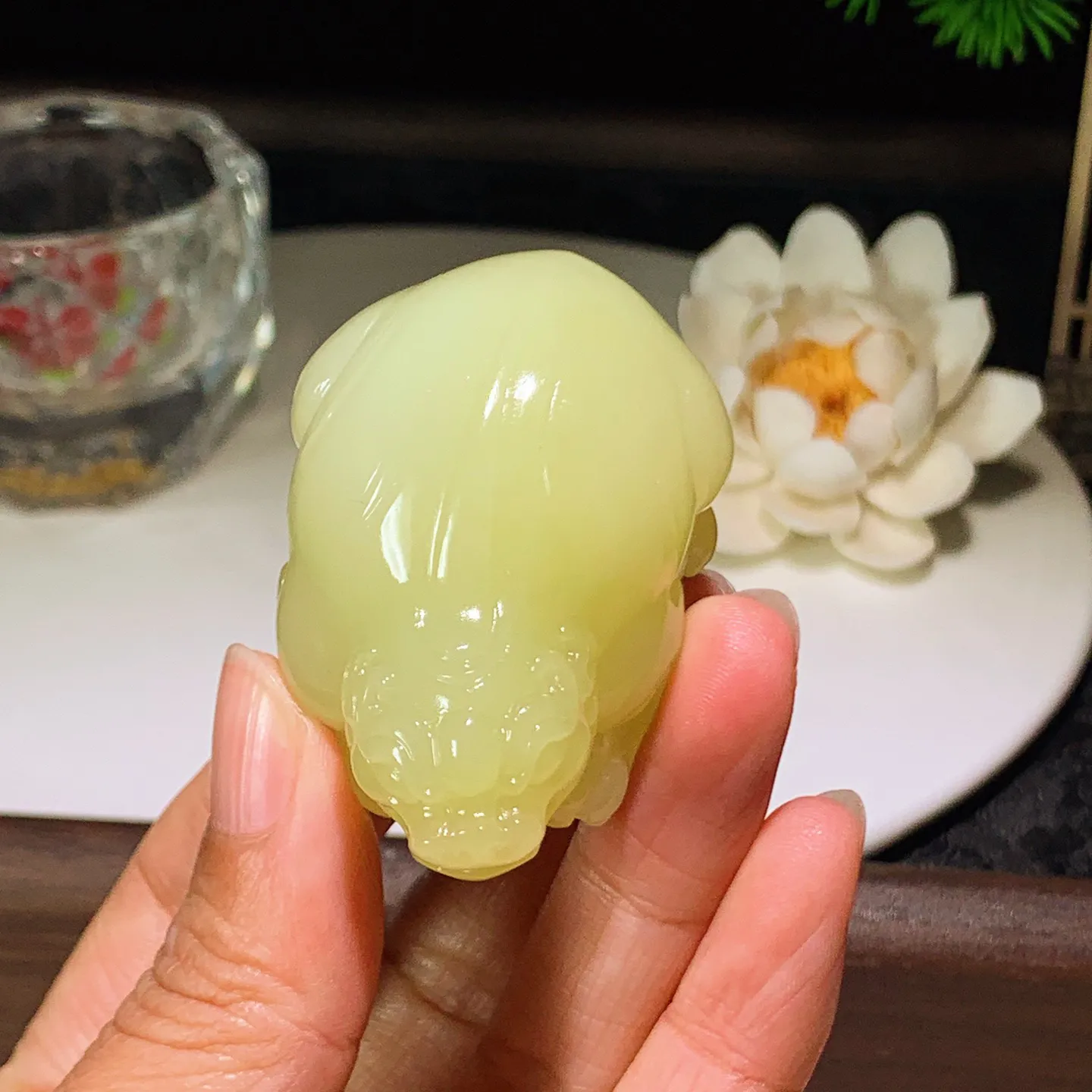 新疆和田玉若羌黄口料招财进宝貔貅把件 尺寸55/36/31重91.4克。玉质细腻油润。手推出油。佩戴高端典雅。lt260207