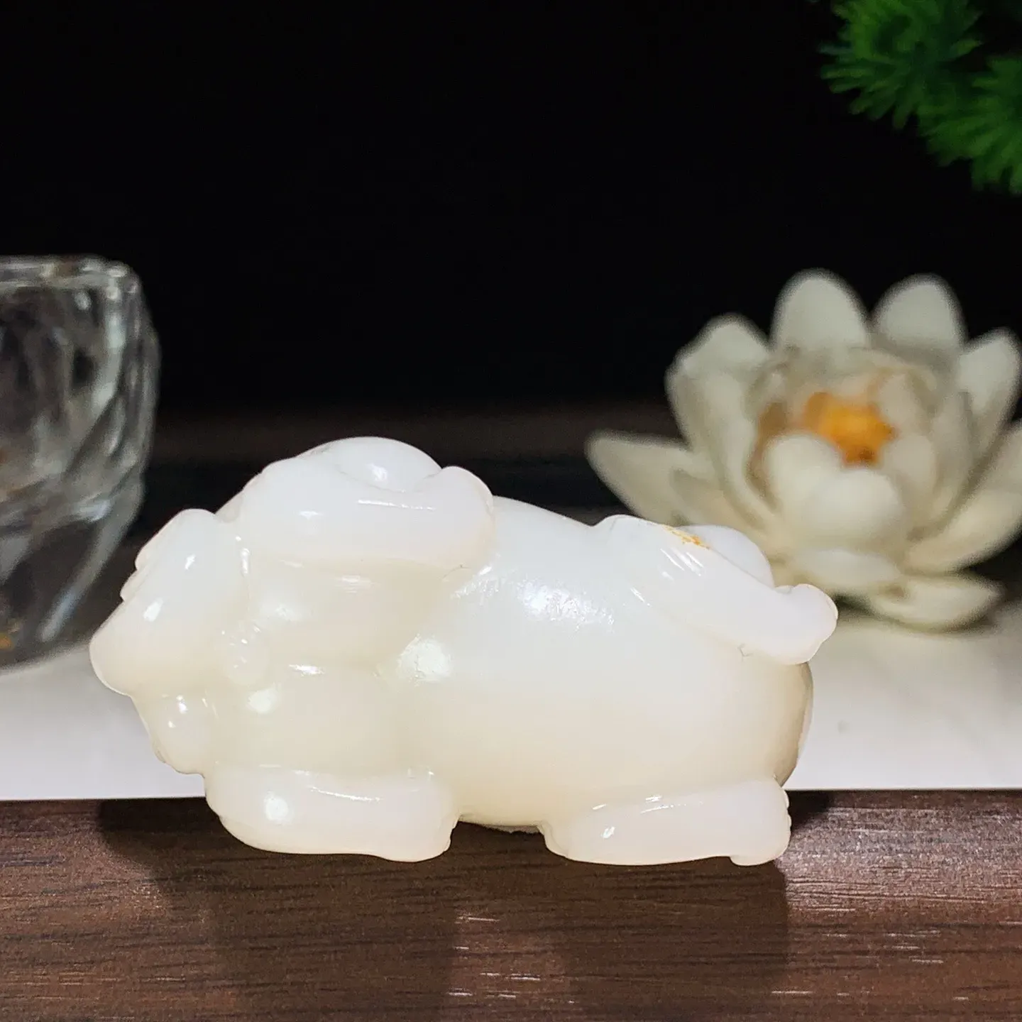 新疆和田玉白玉羊脂白招财进宝貔貅挂件 尺寸49/28/33重58.4克。玉质细腻油润。手推出油。佩戴高端典雅。lt260207