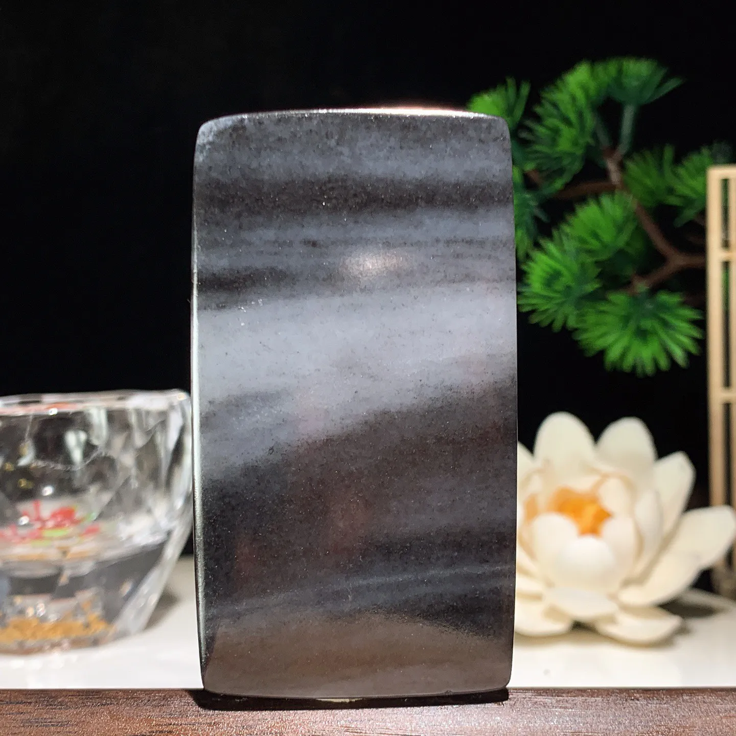 新疆和田玉籽料青花平安无事牌挂件 尺寸69/38/10重76克。玉质细腻油润。手推出油。佩戴高端典雅。lt260207