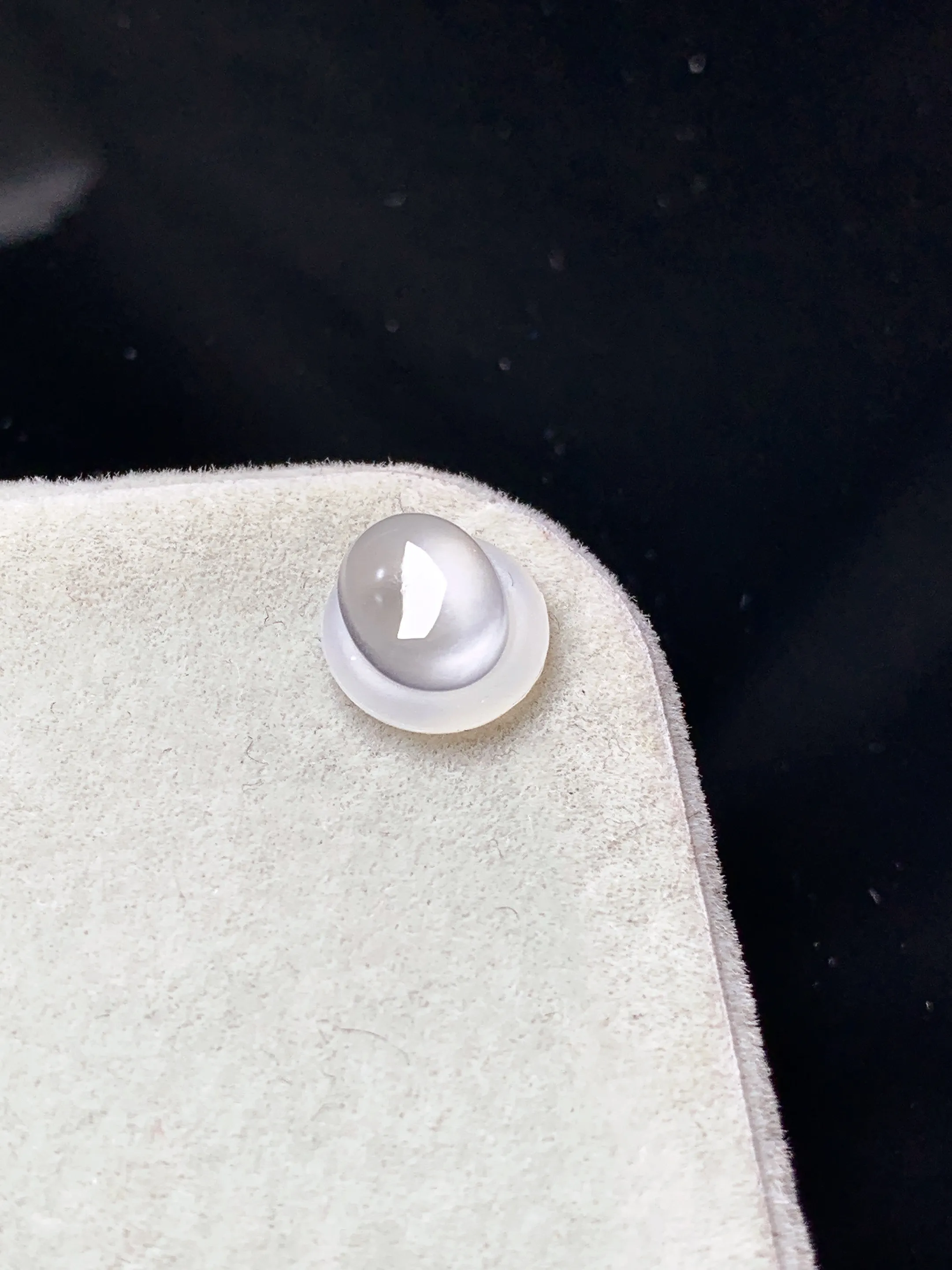 镶嵌款 玻璃种蛋面吊坠 玉质细腻 色泽艳丽清新 整体尺寸7.8*6.5*2.8