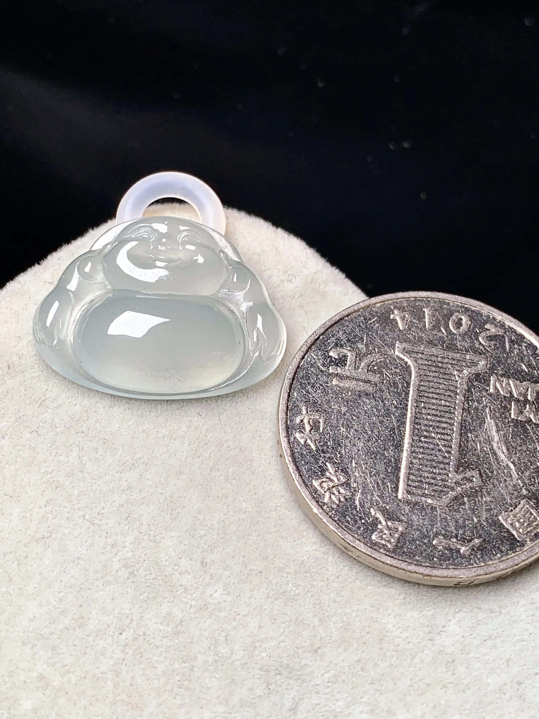 冰种佛公吊坠 玉质细腻 色泽艳丽清新 整体尺寸15.7*20.2*5.2