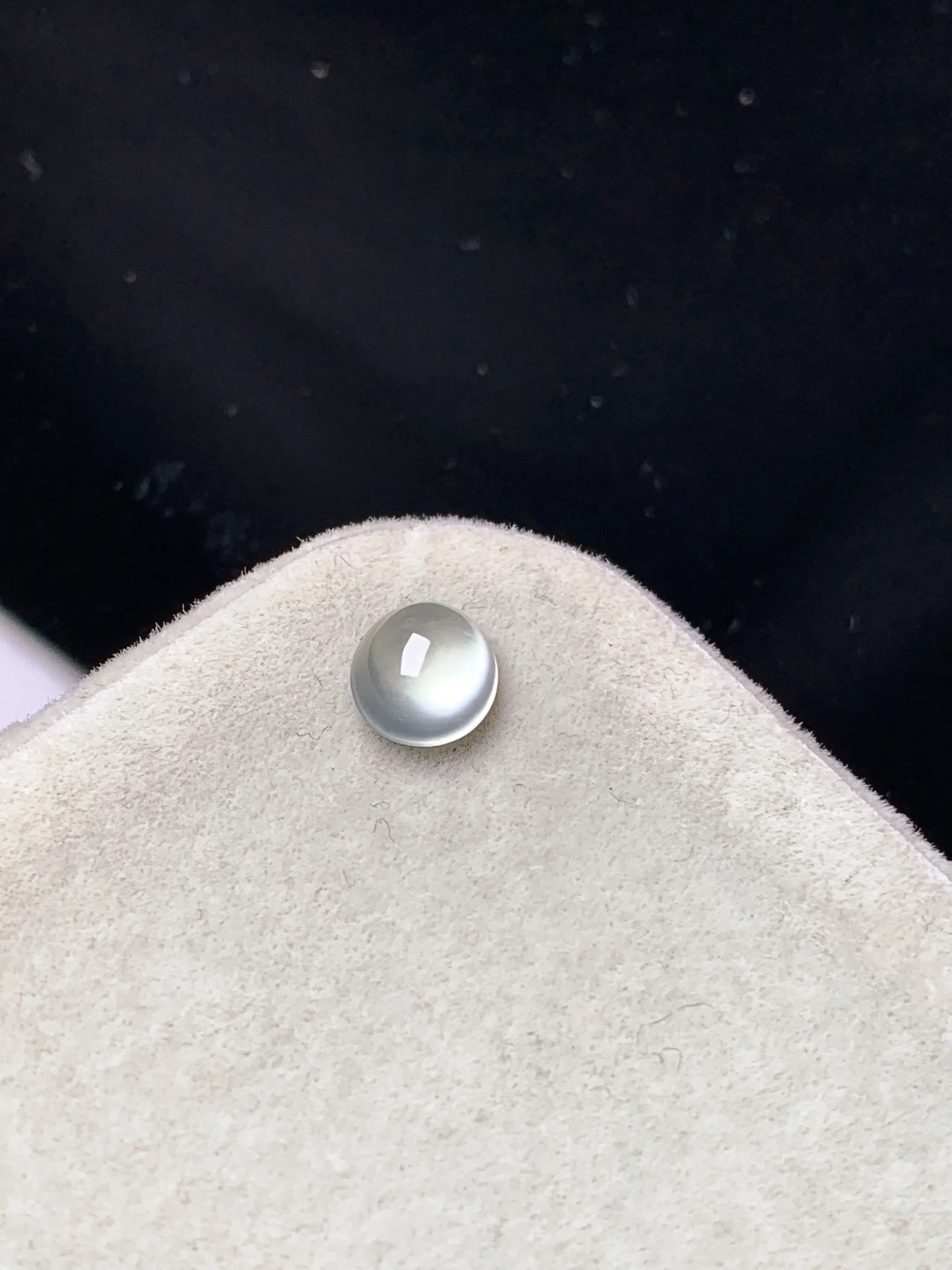 镶嵌款 玻璃种蛋面吊坠 玉质细腻 色泽艳丽清新 整体尺寸6.6*5.7*3.8