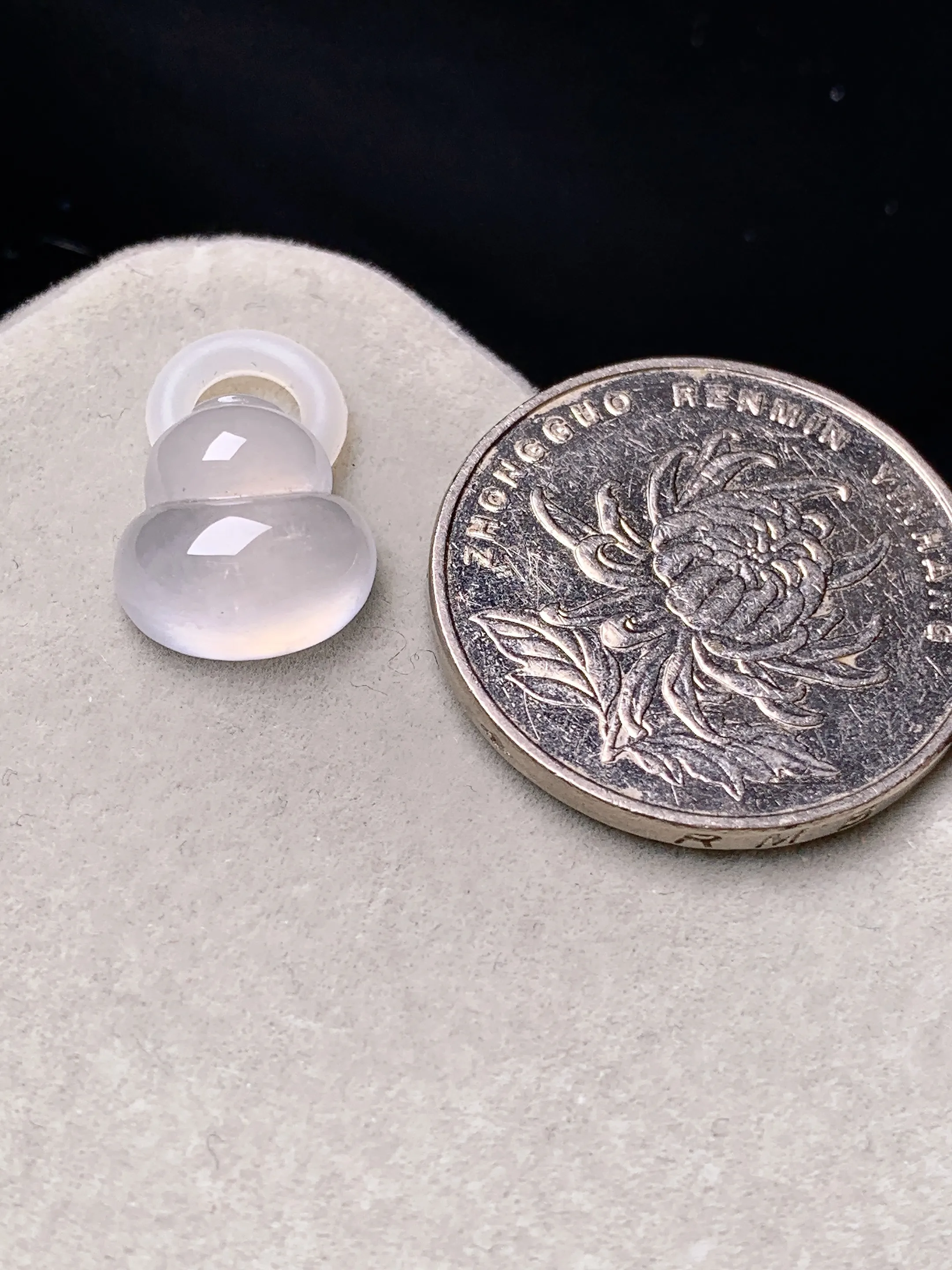 镶嵌款 冰种葫芦吊坠 玉质细腻 色泽艳丽清新 整体尺寸12*11.5*5.2