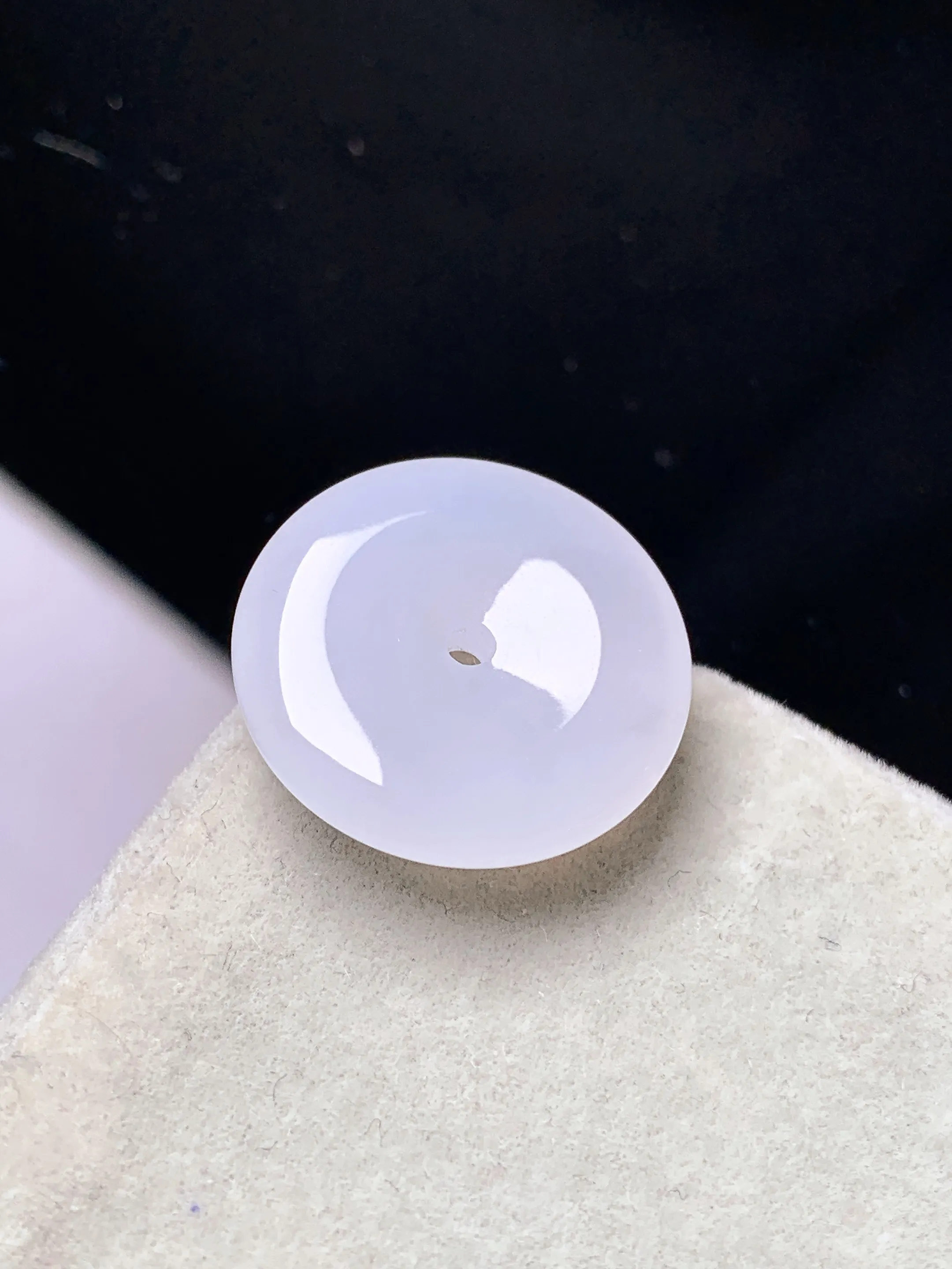 冰种平安扣吊坠 玉质细腻 色泽艳丽清新 整体尺寸18.8*4.3