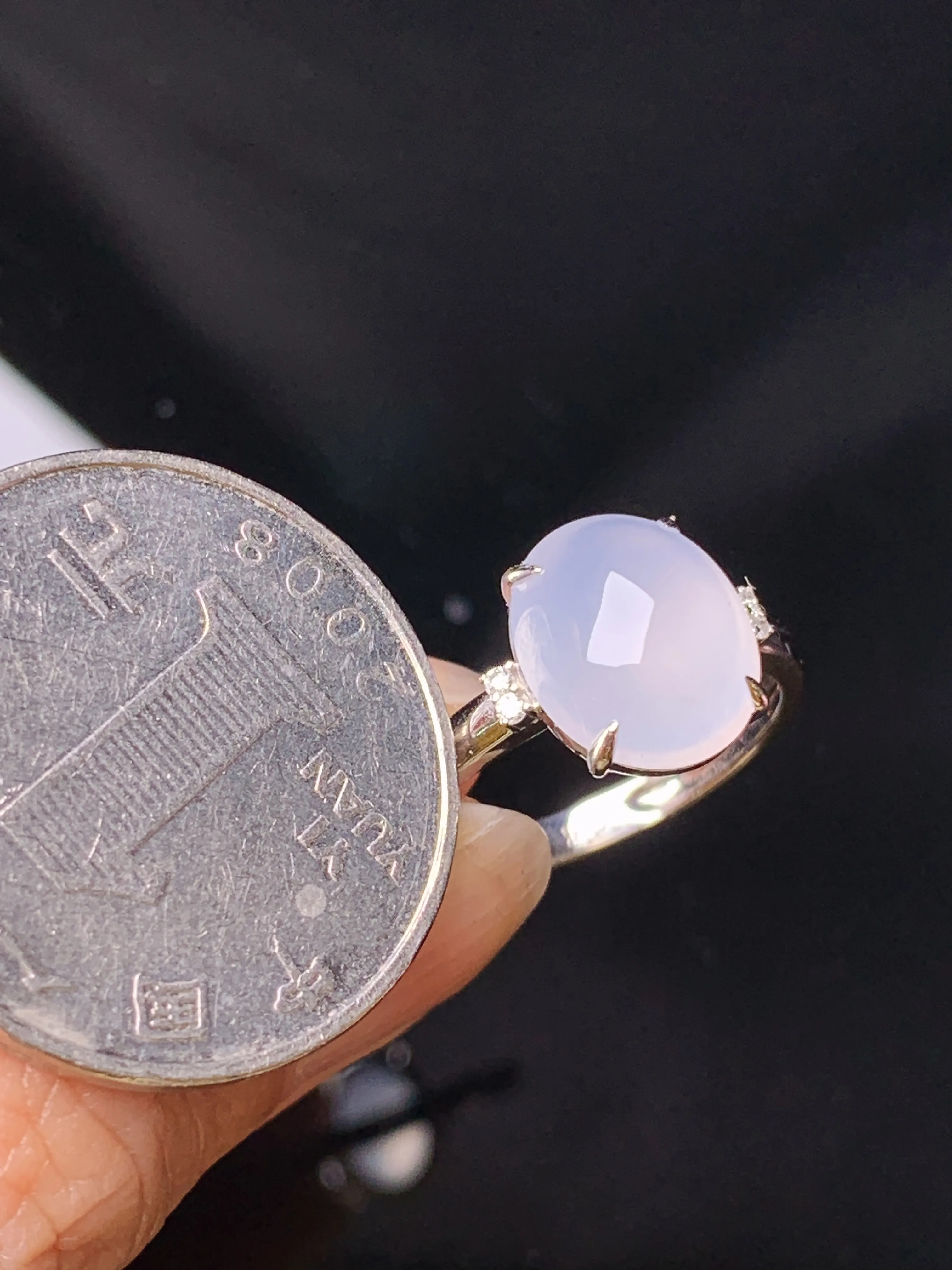 18k金钻镶嵌冰种蛋面戒指 玉质细腻 色泽艳丽清新 圈口14 整体尺寸11.5*9.6*6.3