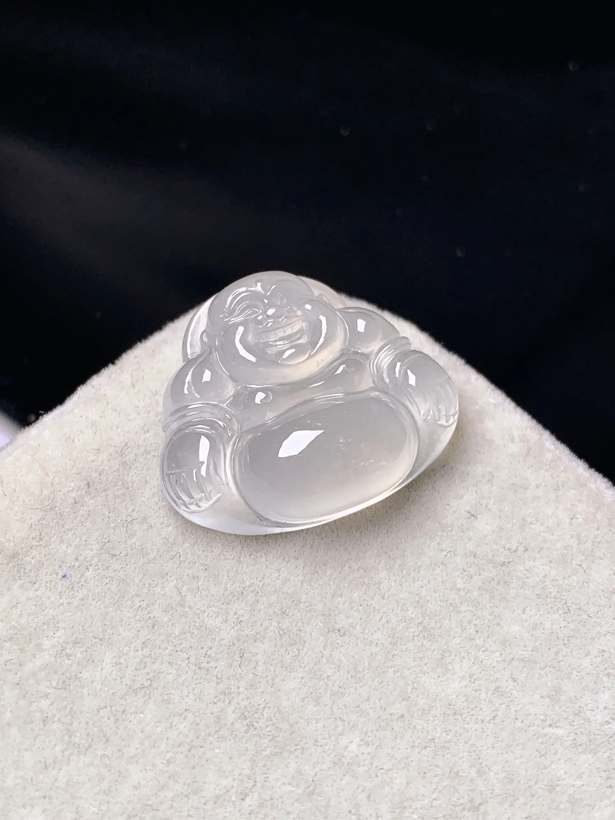 冰种佛公吊坠 玉质细腻 色泽艳丽清新 整体尺寸18.2*21.8*6.8