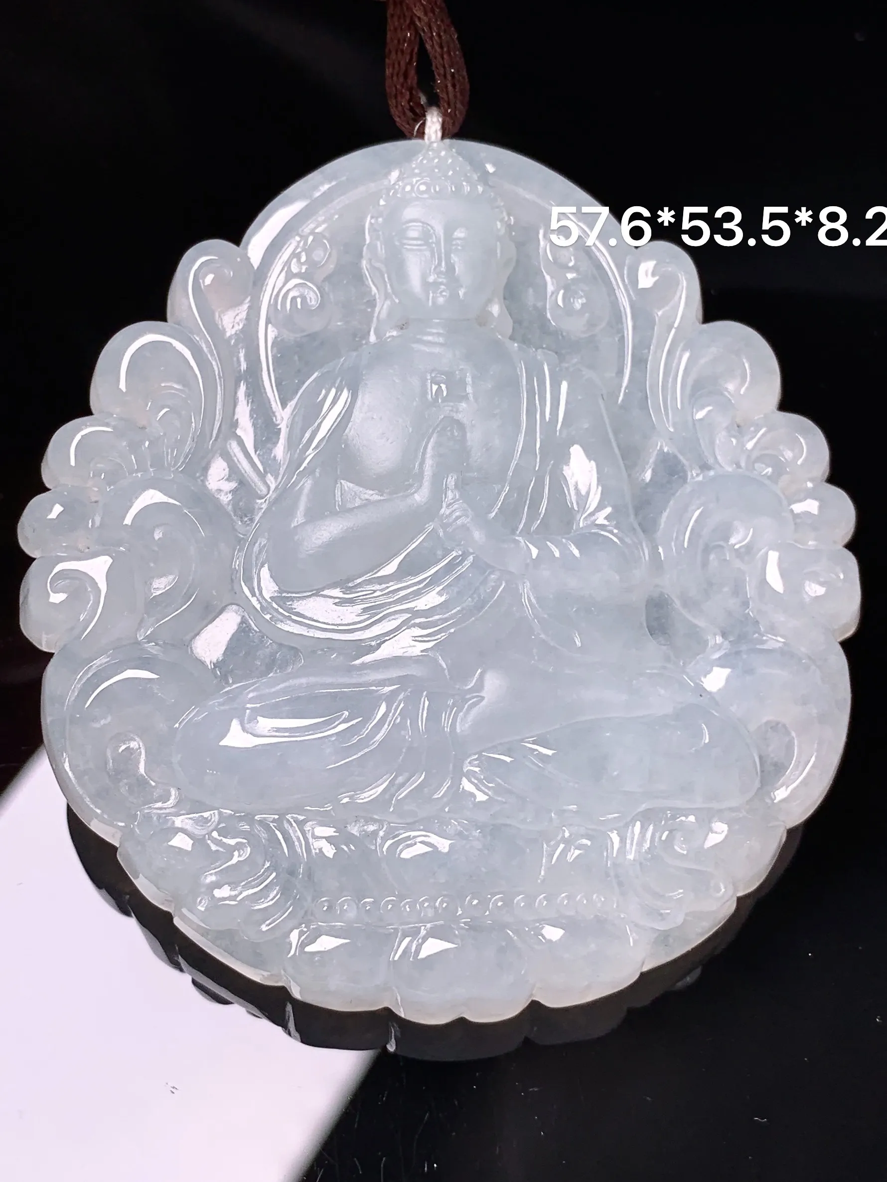 冰种大日如来佛祖吊坠 玉质细腻 色泽艳丽清新 整体尺寸57.6*53.5*8.2