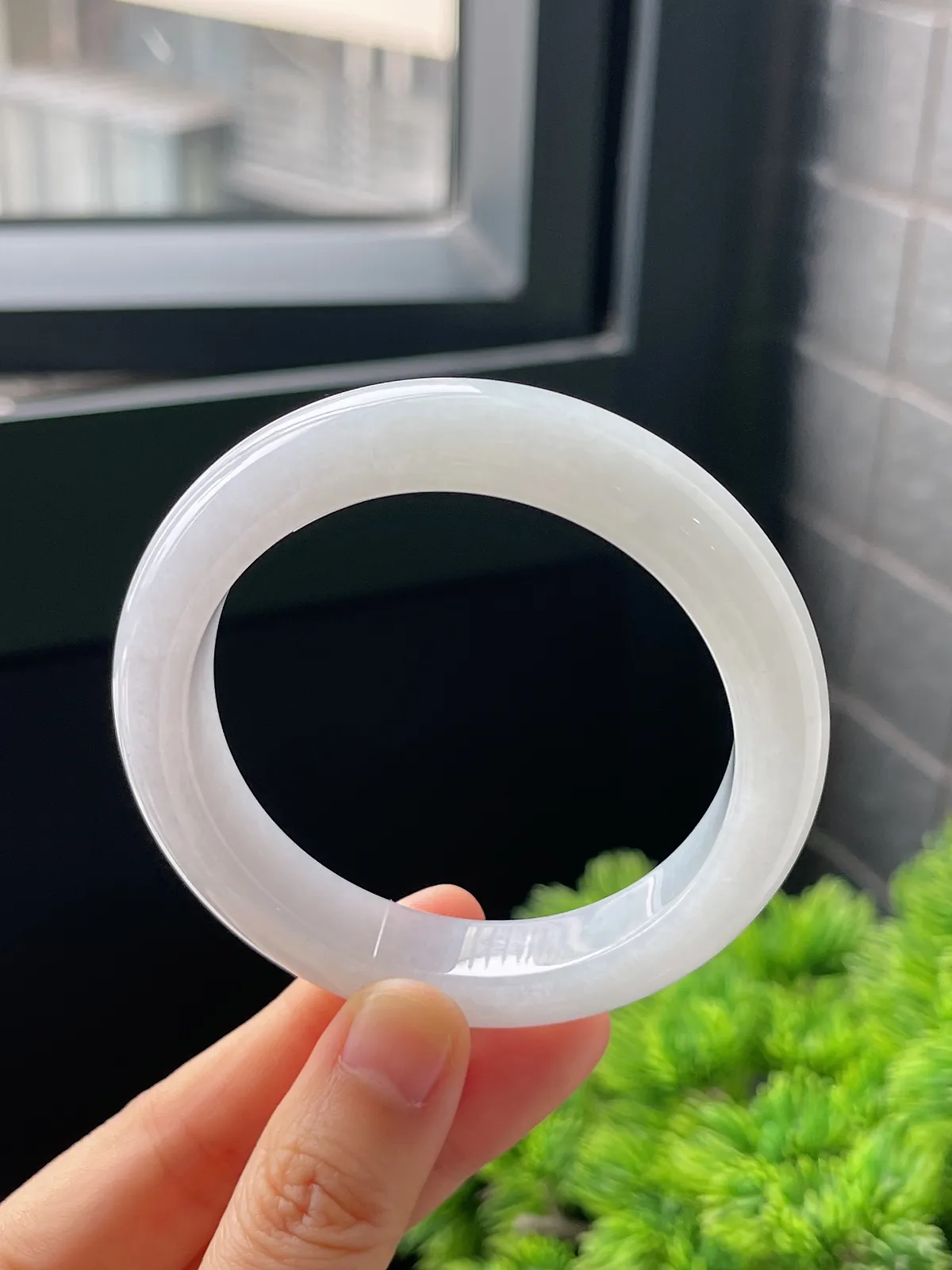 正圈54.6圈口，翡翠糯化种白色手镯