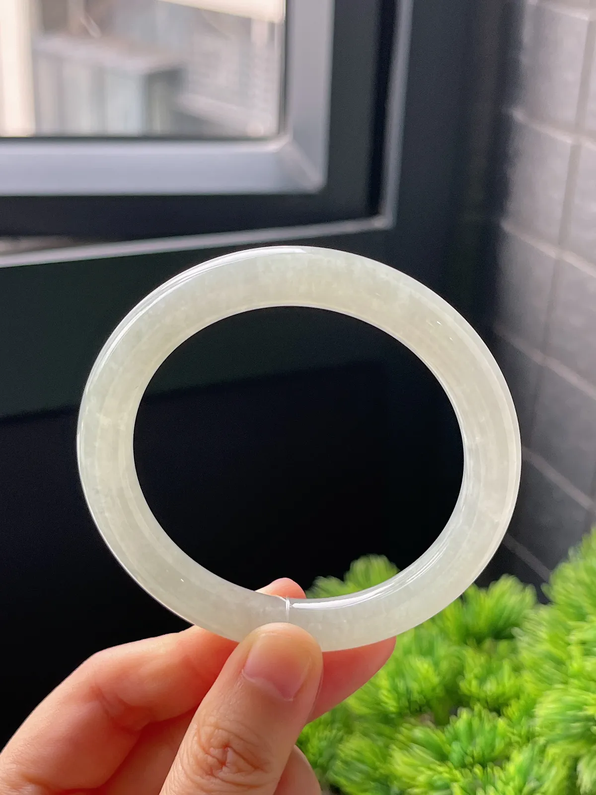 圆镯55.4圈口，翡翠手镯