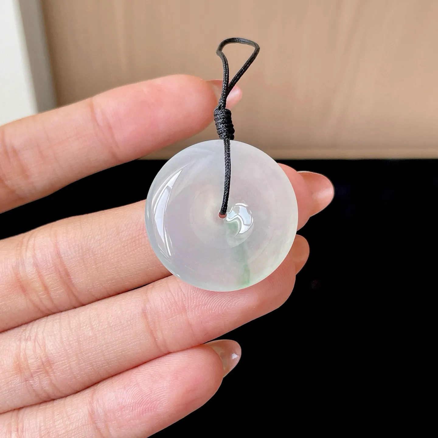 高冰飘绿平安扣