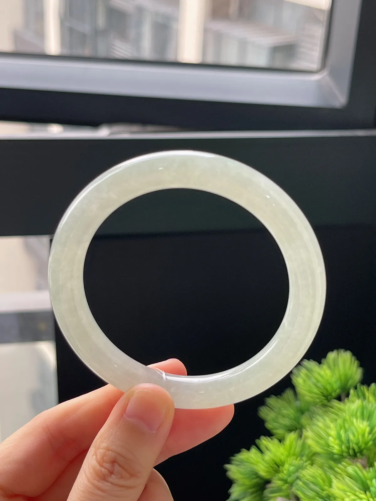 圆镯55.4圈口，翡翠手镯