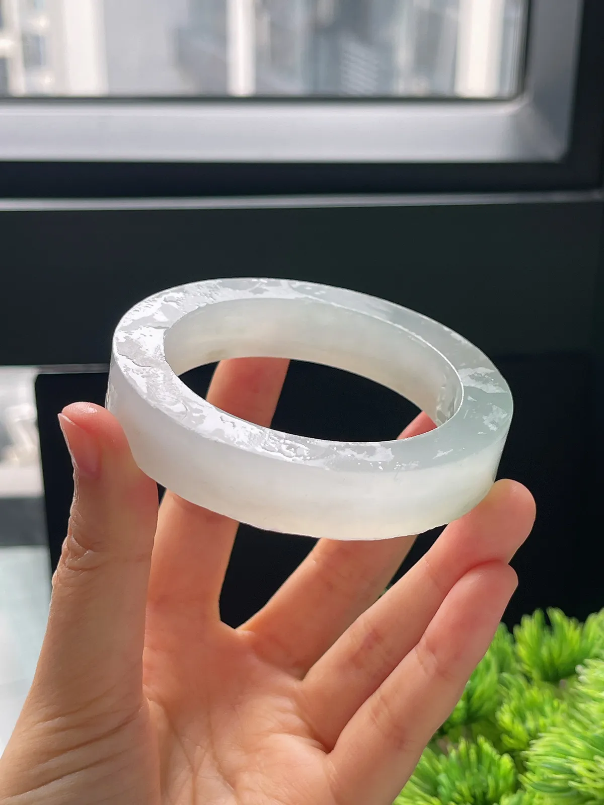 翡翠毛坯，⭕️正圈最大做55.7，最小做53.2