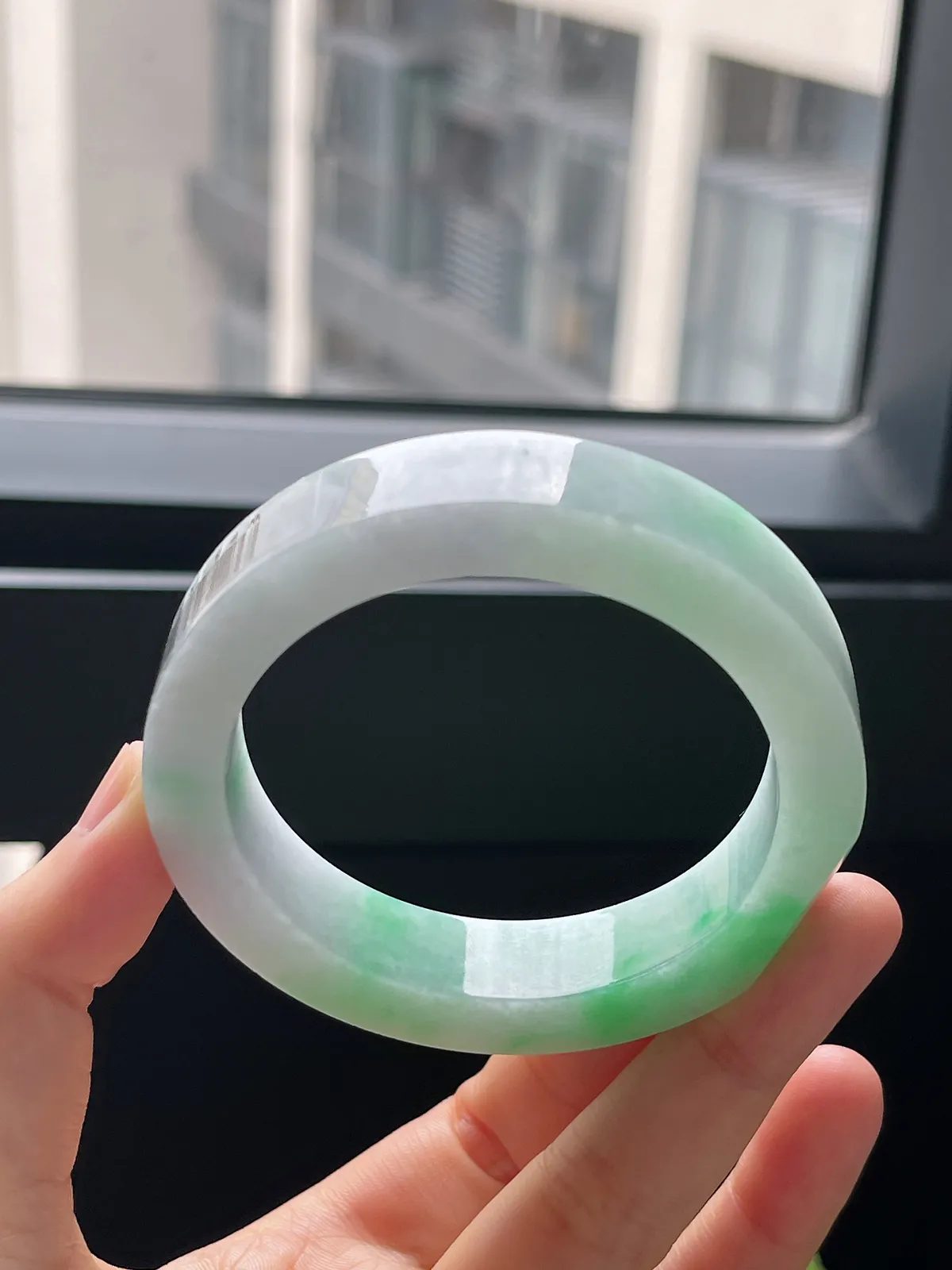 翡翠毛坯，⭕️正圈最大做55.6，最小做54.9