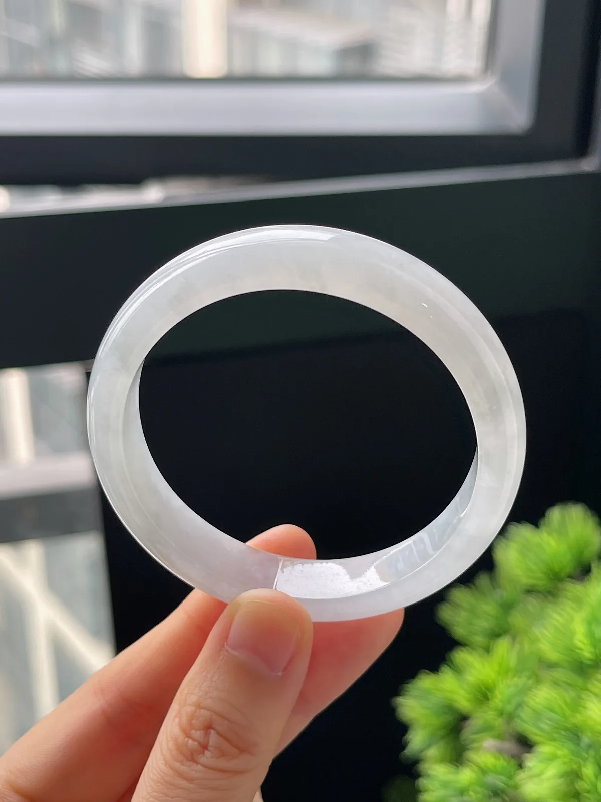 正圈52圈口，翡翠冰糯种白色手镯