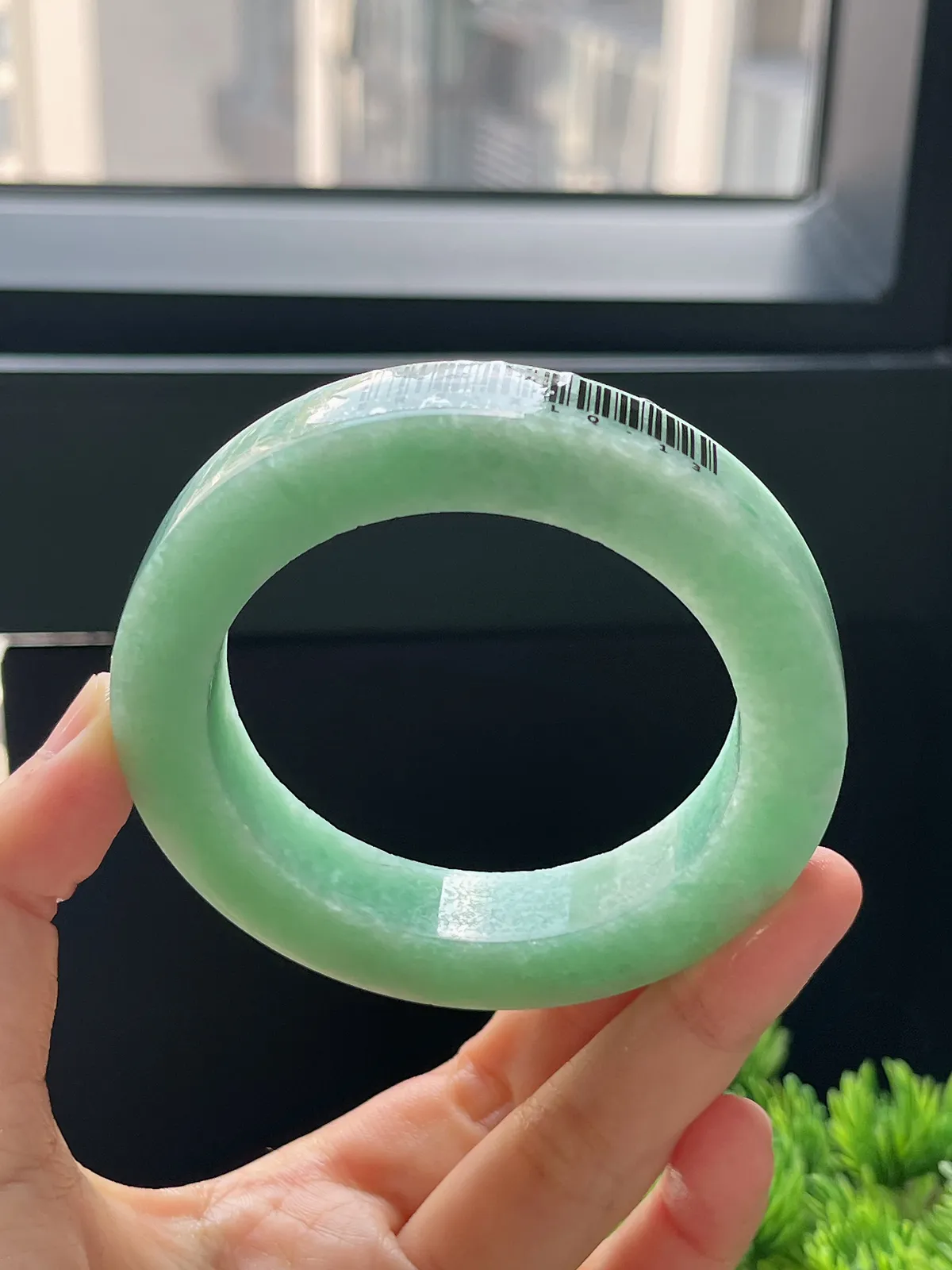 翡翠毛坯，⭕️正圈最大做62，圆条最大做58；最小做56.5