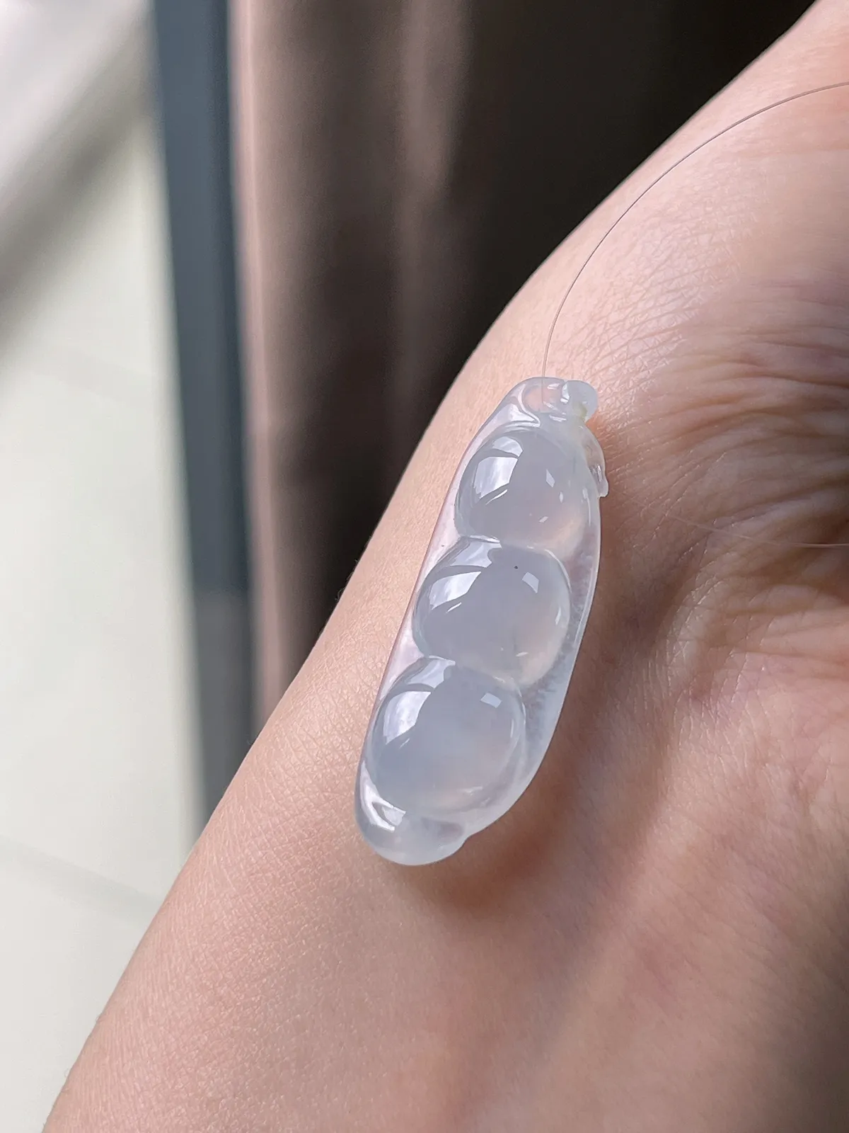 翡翠冰种白色连中三元福豆