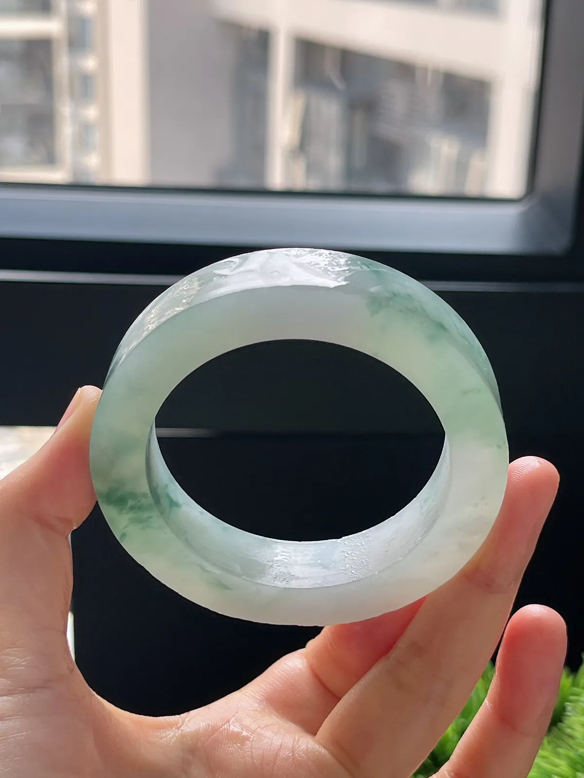 翡翠毛坯，⭕️正圈最大做56，最小做52.8