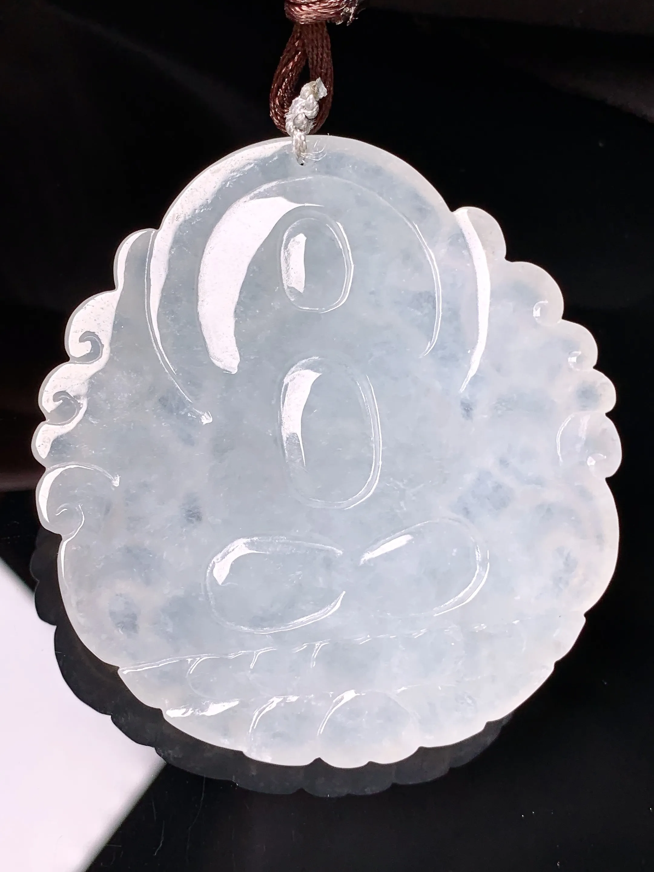 冰种大日如来佛祖吊坠 玉质细腻 色泽艳丽清新 整体尺寸57.6*53.5*8.2